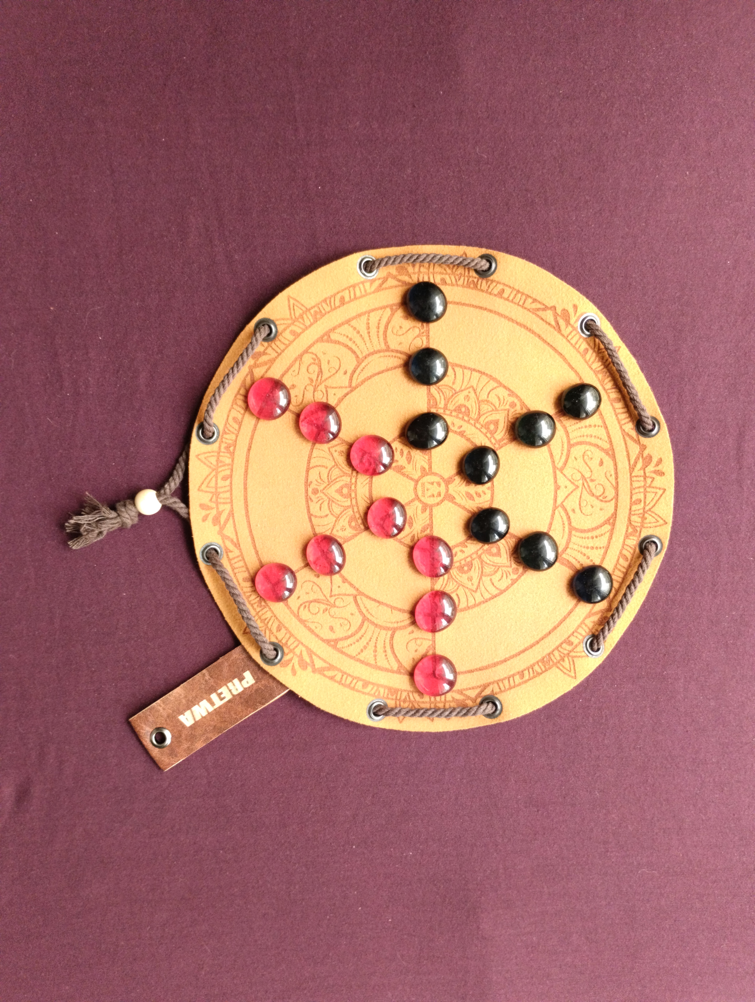 Pretwa indian ancient historic board game in faux leather pouch, 22.5cm, 8.85inch diameter