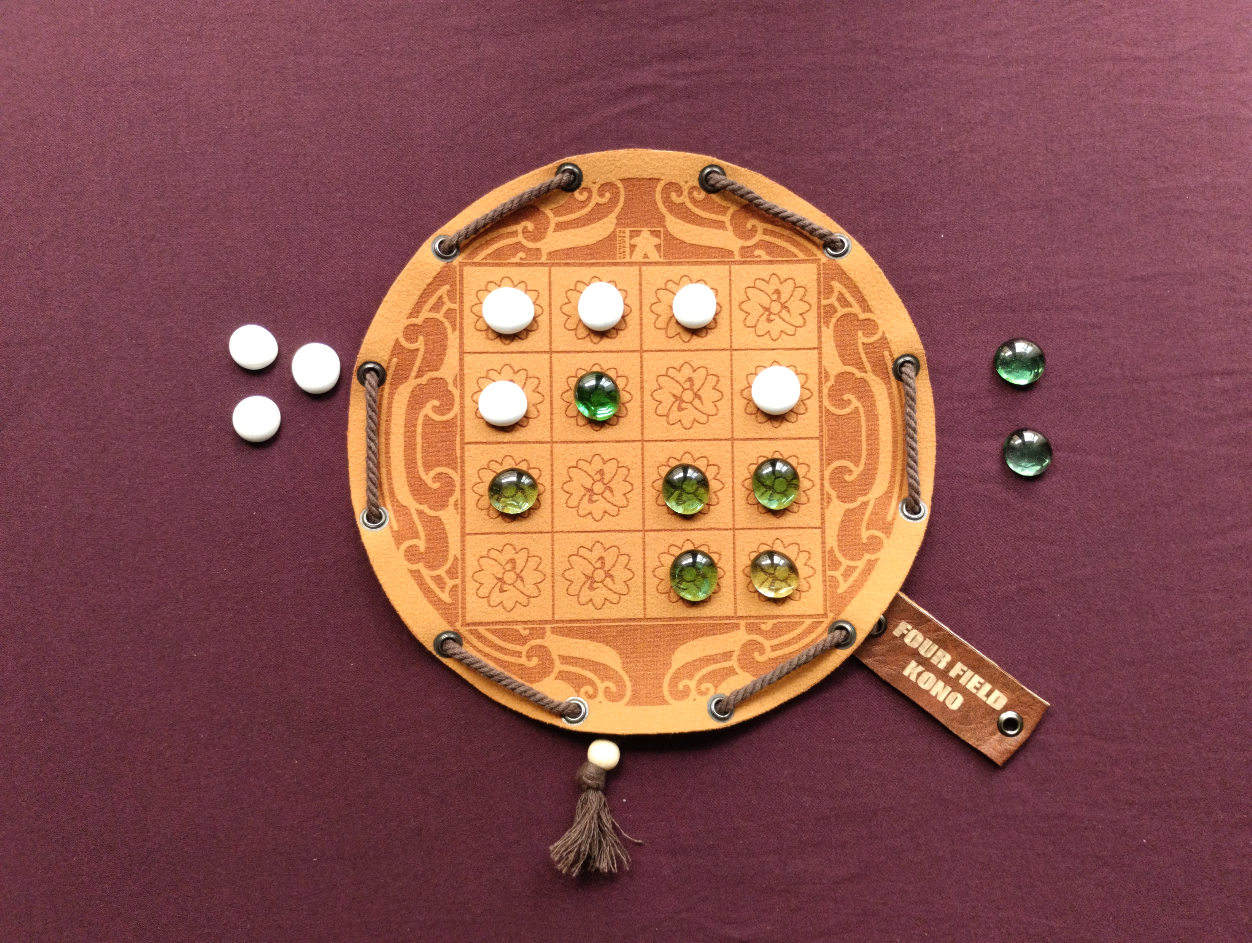 Four Field Kono - Korean ancient historic board game in faux leather pouch, 22.5 cm / 8.85 inches diameter