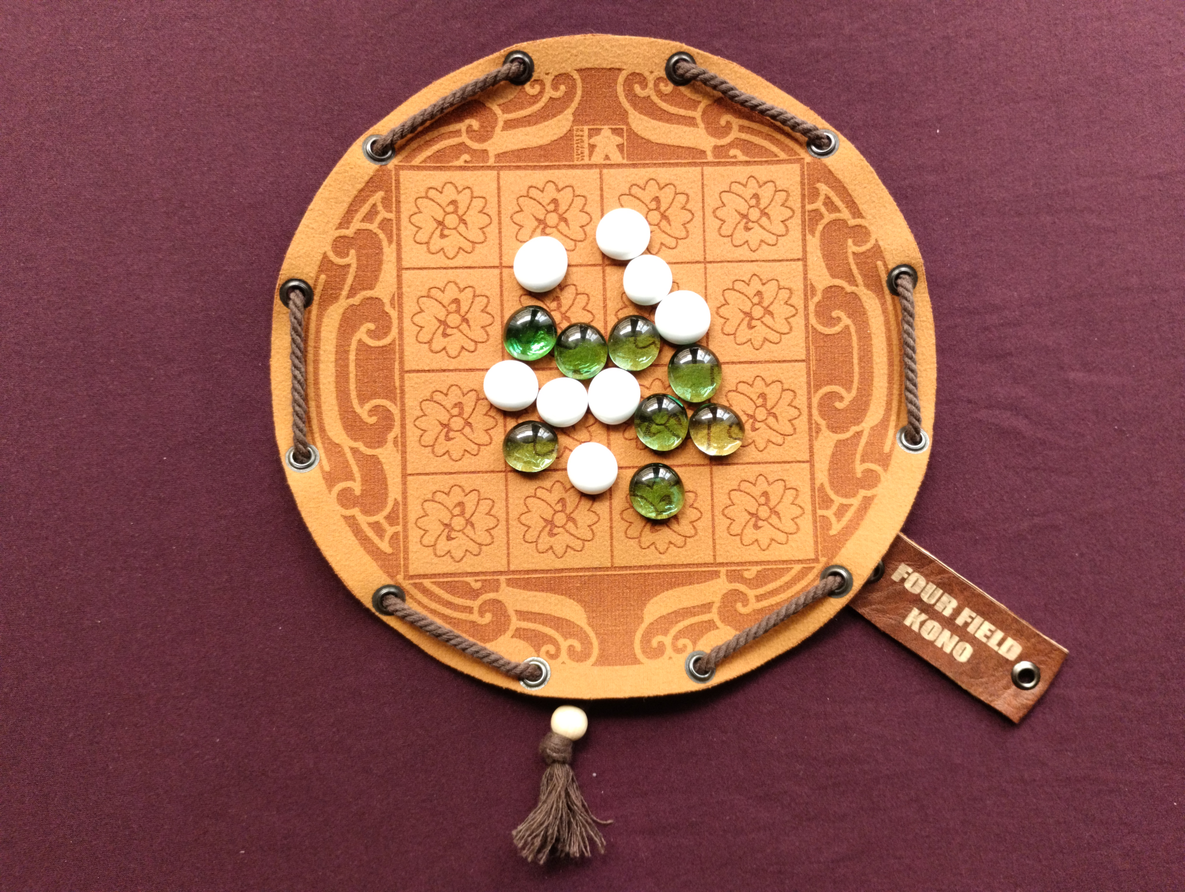 Four Field Kono - Korean ancient historic board game in faux leather pouch, 22.5 cm / 8.85 inches diameter