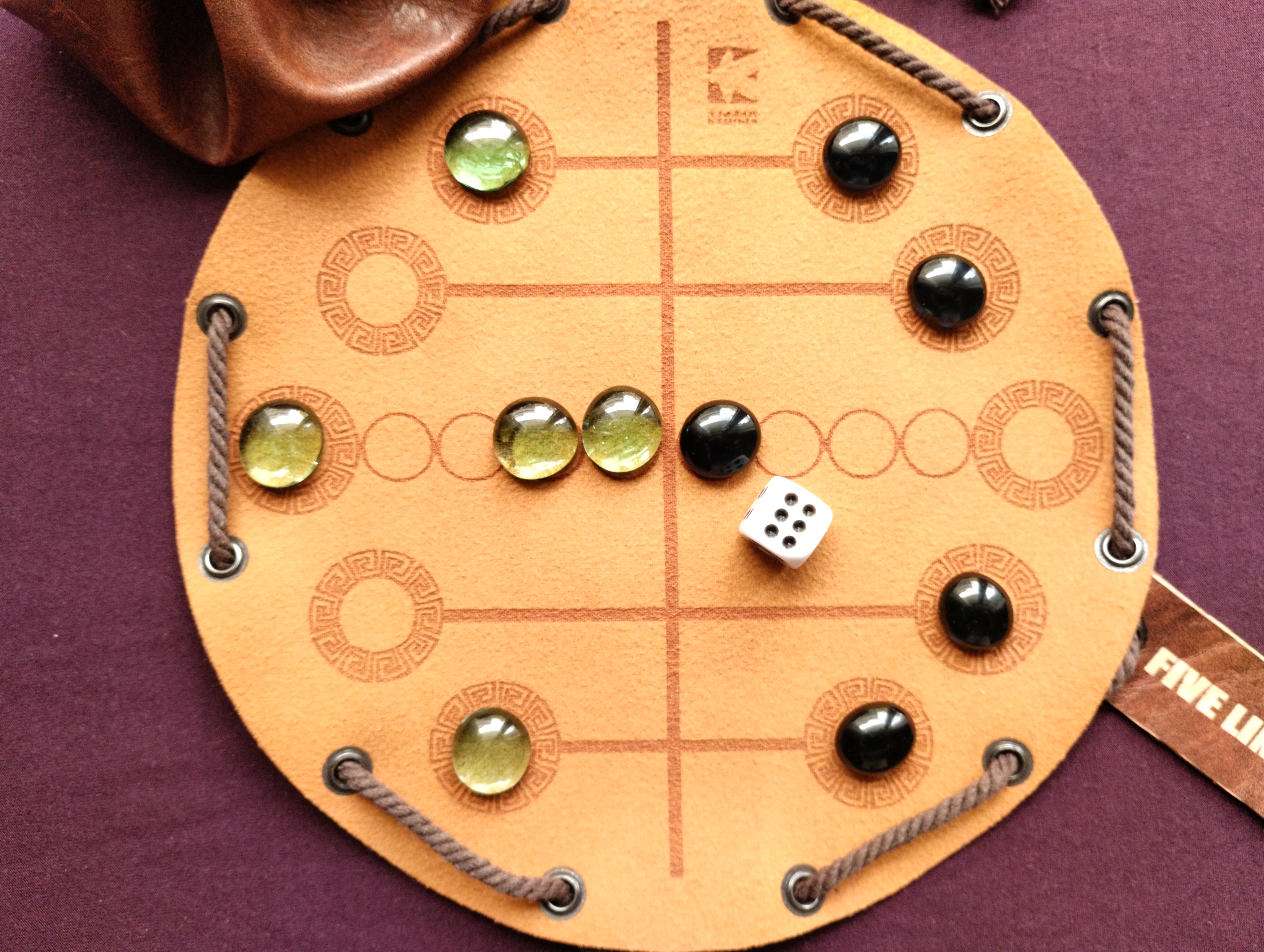Five Lines - ancient greek/roman historic board game in faux leather pouch, 22.5 cm / 8.85 inches diameter