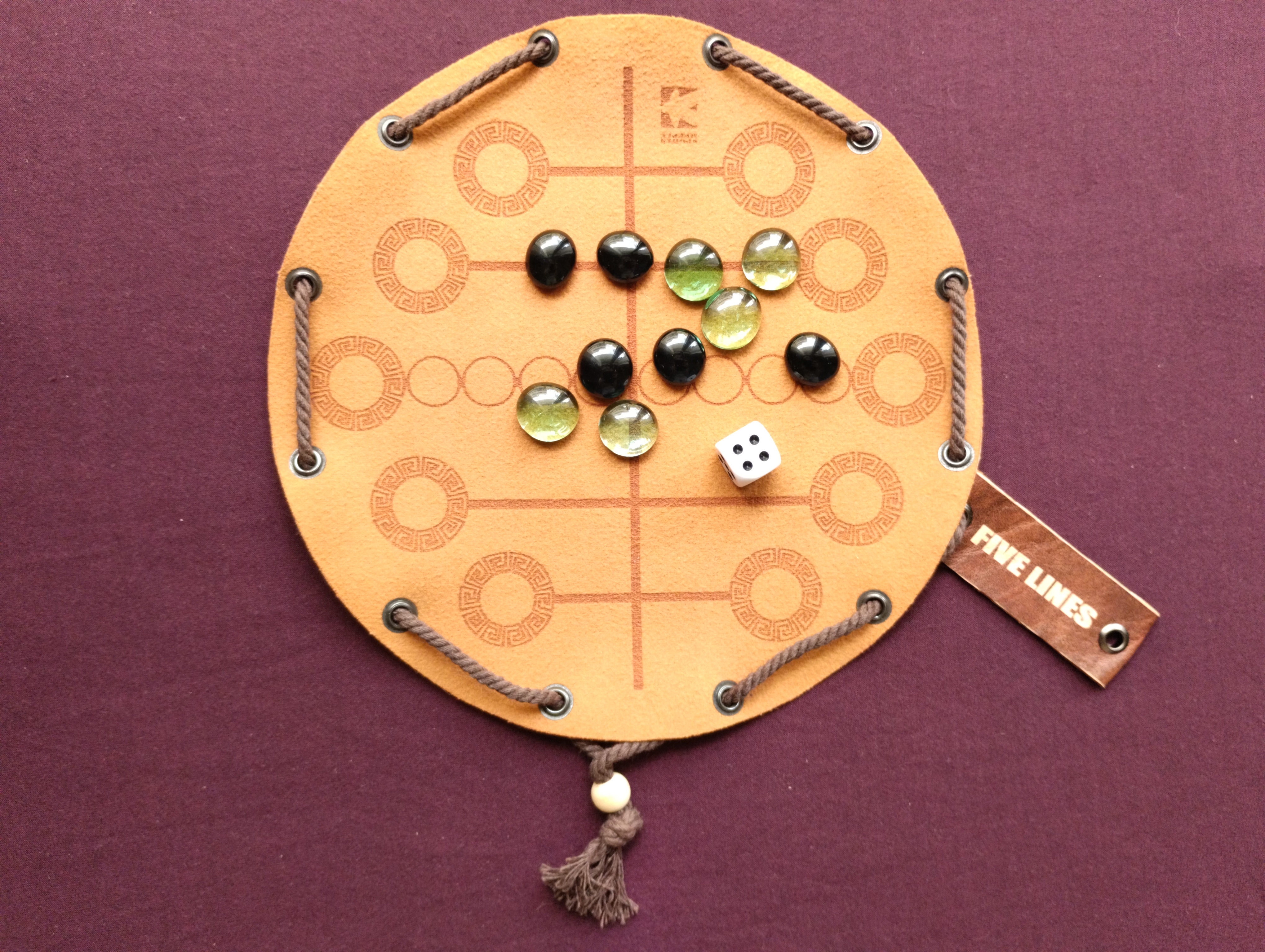 Five Lines - ancient greek/roman historic board game in faux leather pouch, 22.5 cm / 8.85 inches diameter