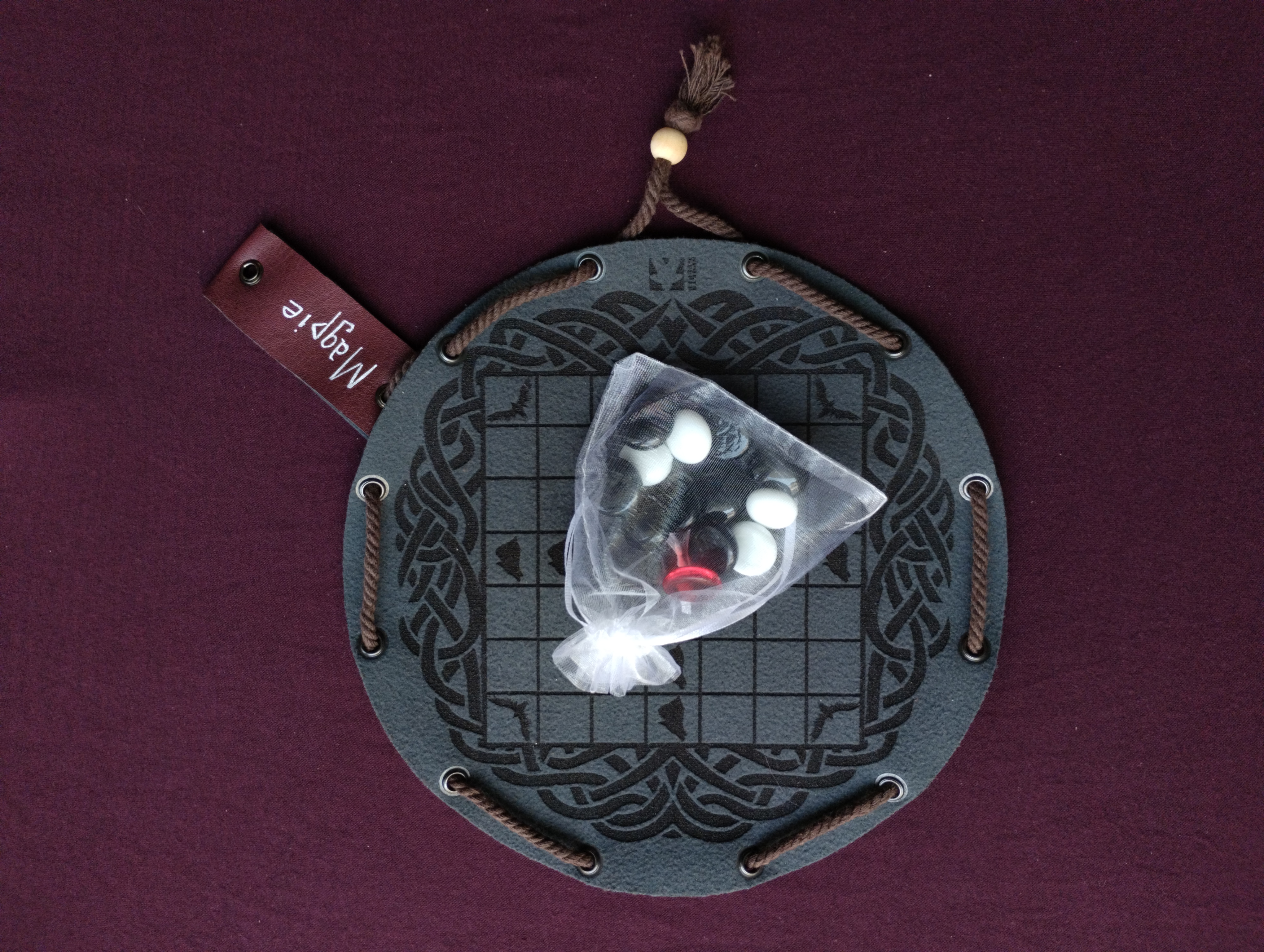 Hnefatafl Magpie Viking Chess ancient historical board game in faux leather pouch dark green, 22.5cm, 8.85inch diameter