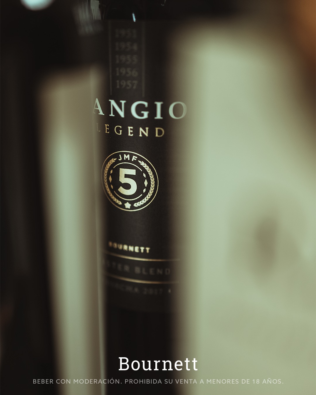 Bournett Fangio Legend