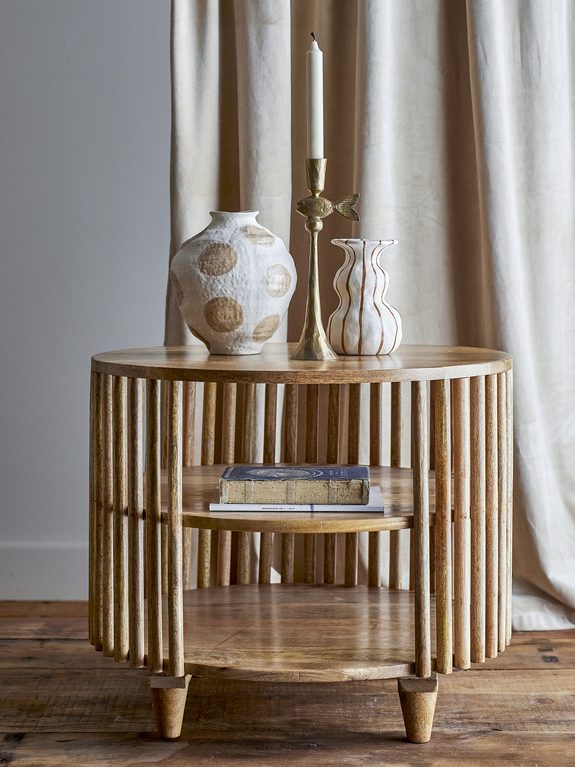 Kavos staliukas Sali