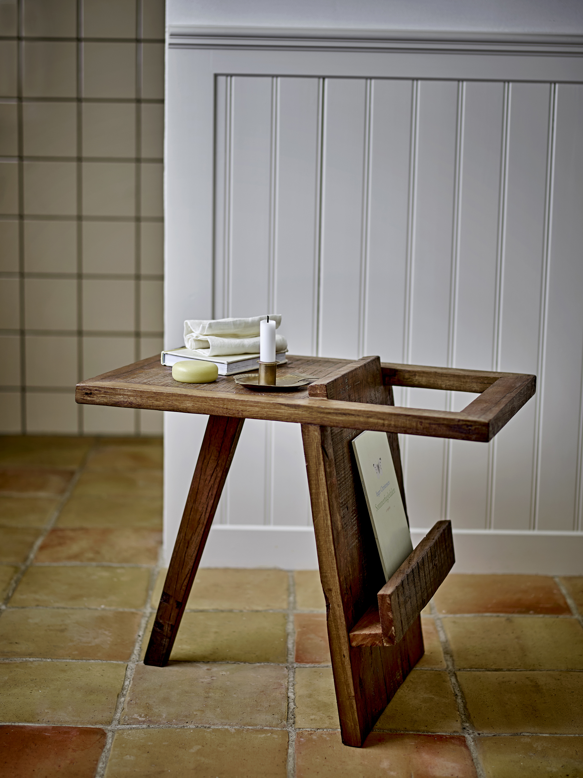 Šoninis staliukas Villum