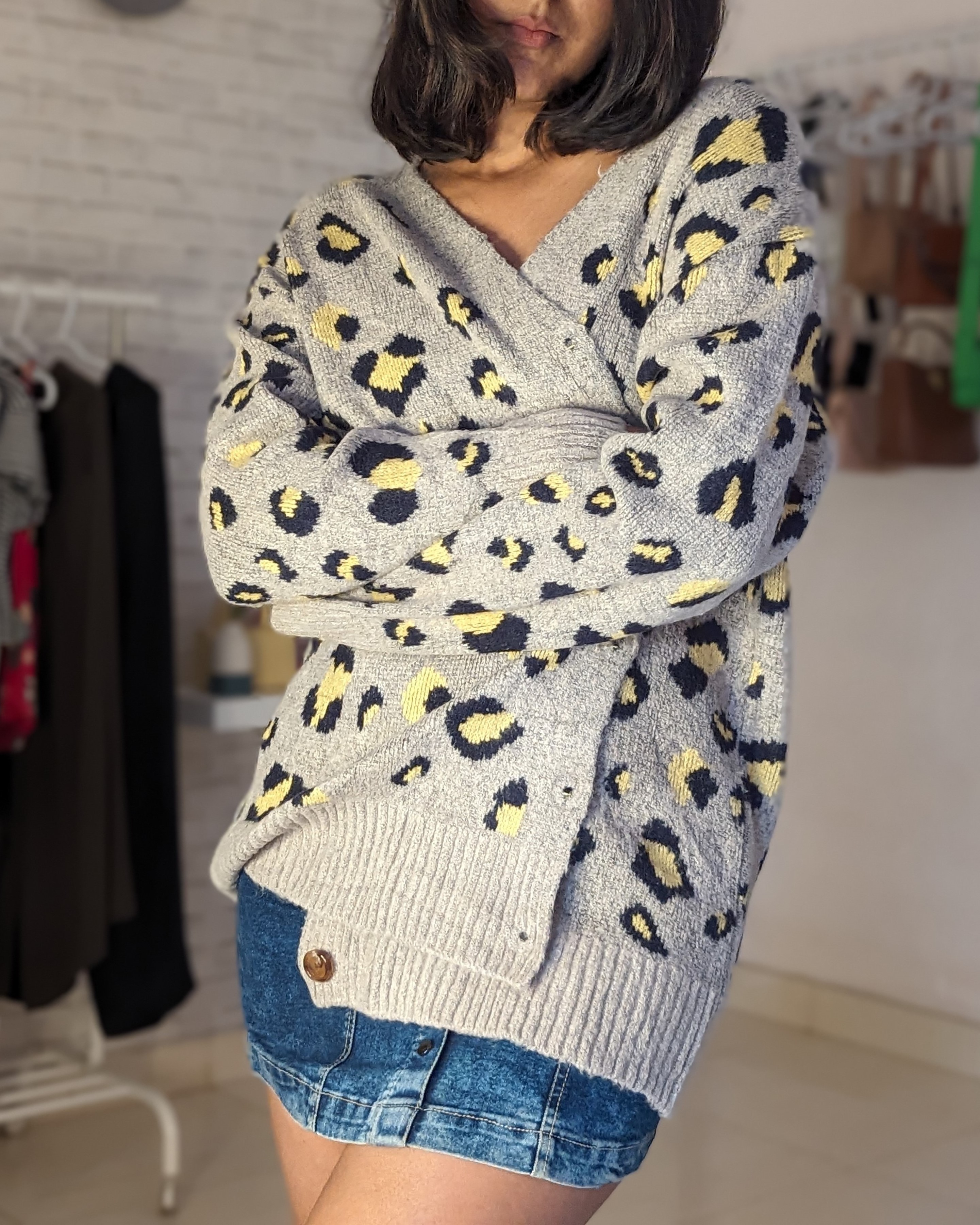 Y2k style grey cardigan