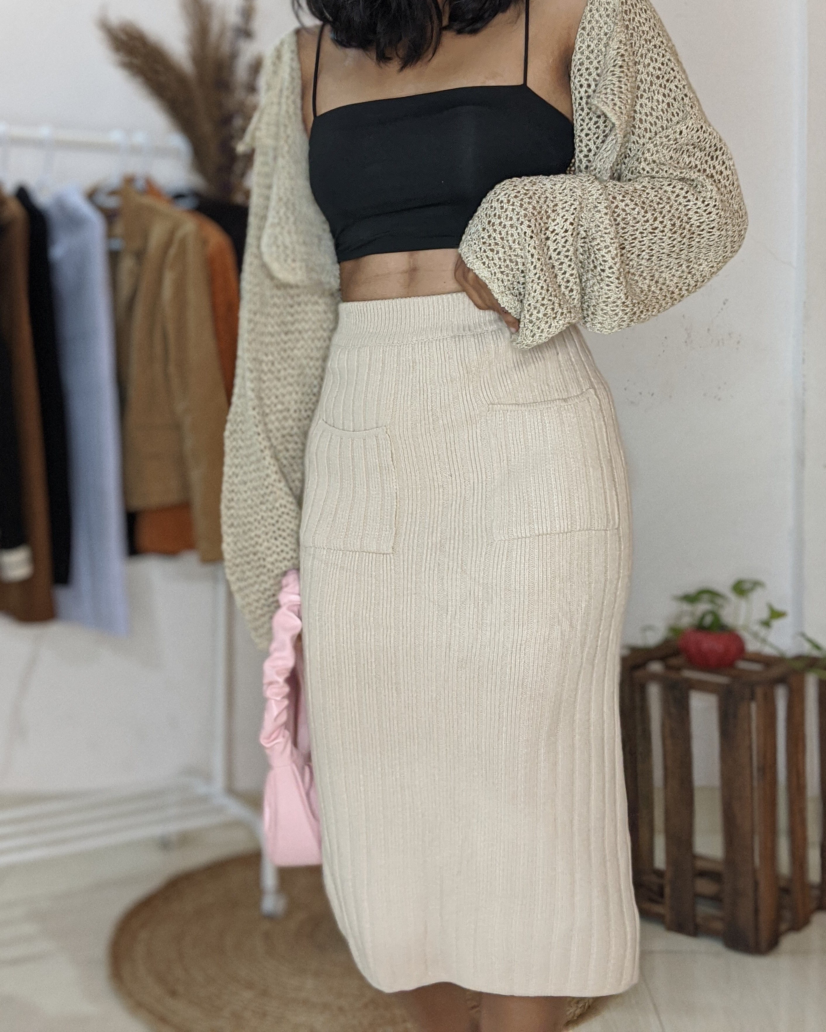 Ribbed beige skirt