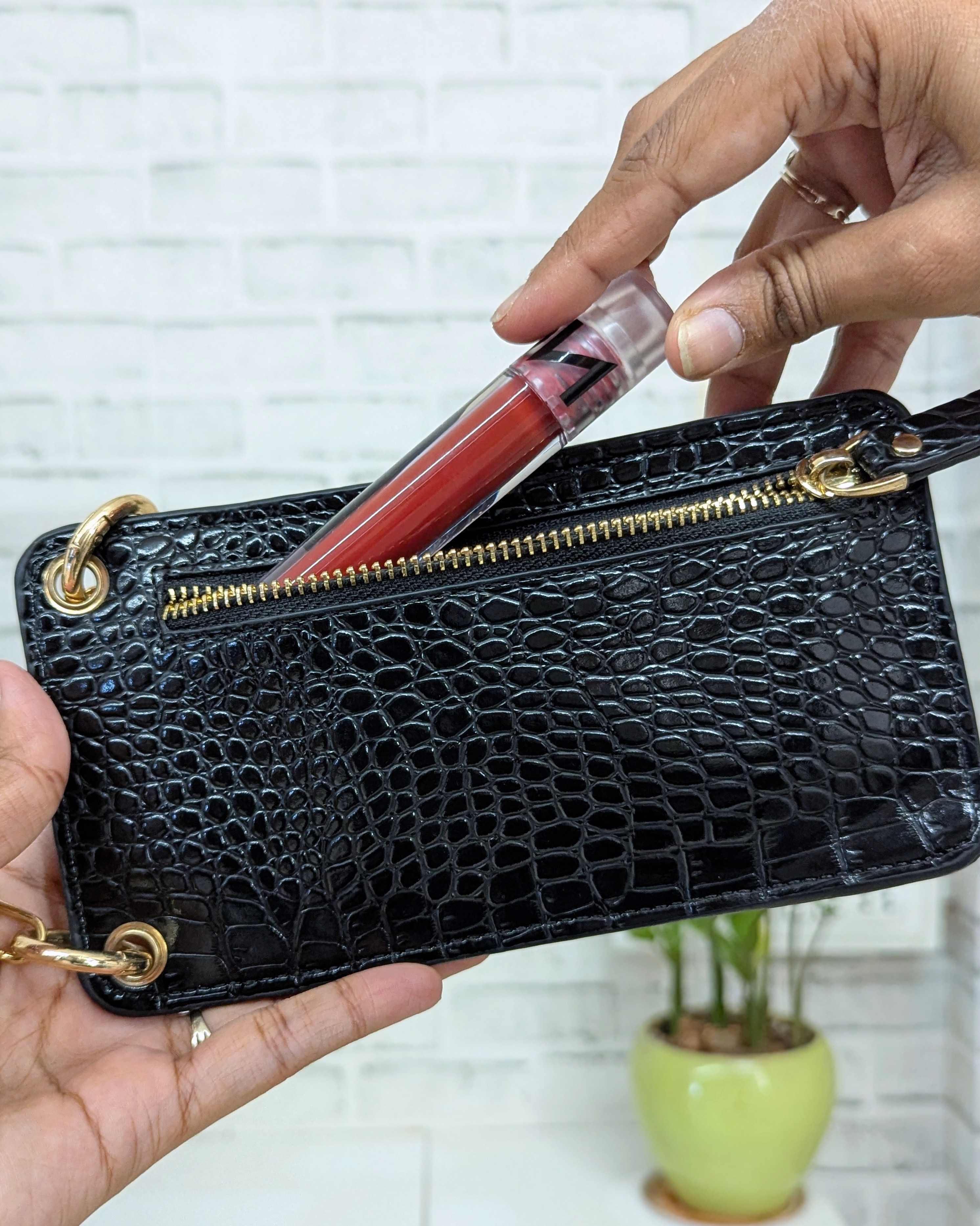 Phone & cash/card mini sling bag