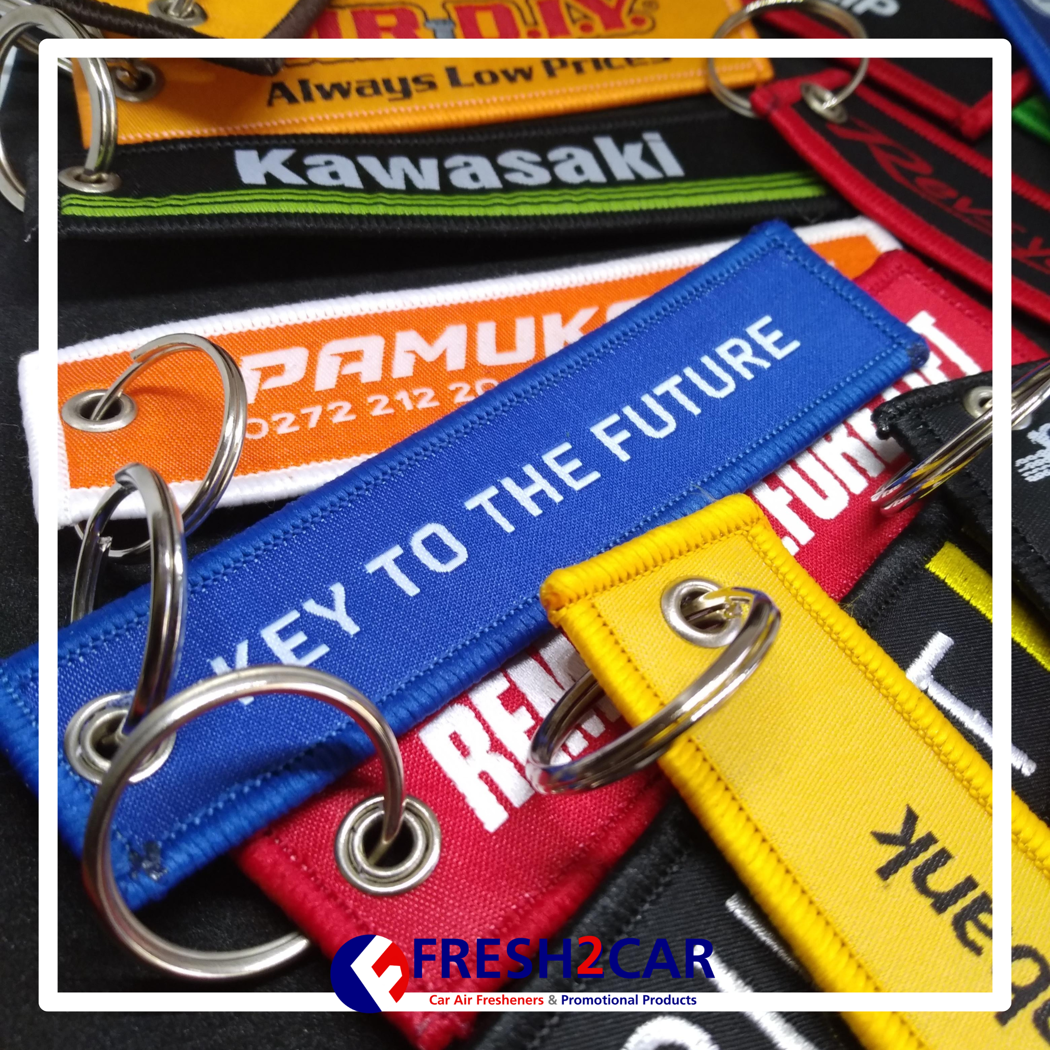 Individuell bestickte Schlüsselanhänger