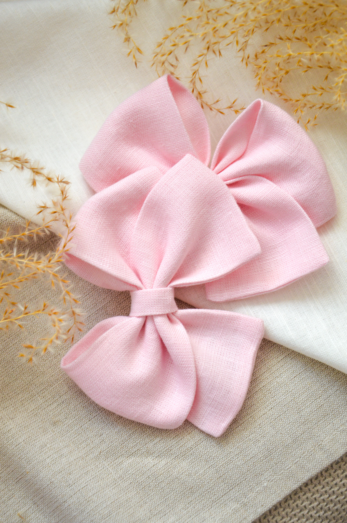 Rožinis lininis kaspinas