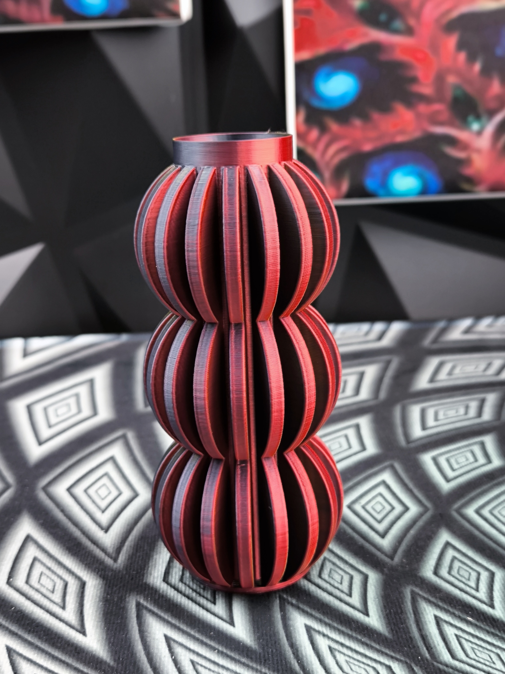 Moderne Design Vase für Trocken- und Kunstblumen in vielen Farben aus Kunststoff Alura