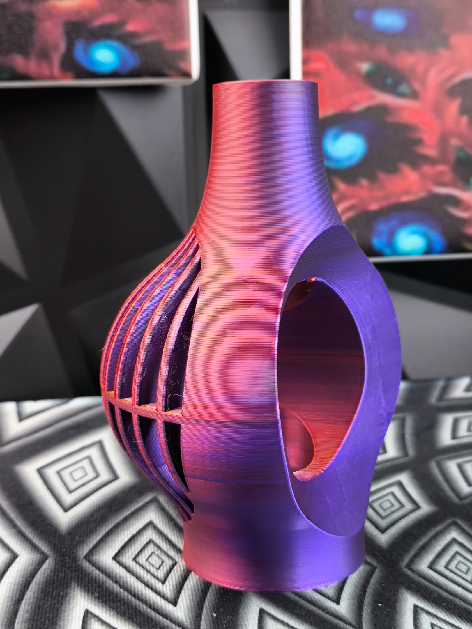 Moderne Design Vase für Trocken- und Kunstblumen in vielen Farben aus Kunststoff Koko