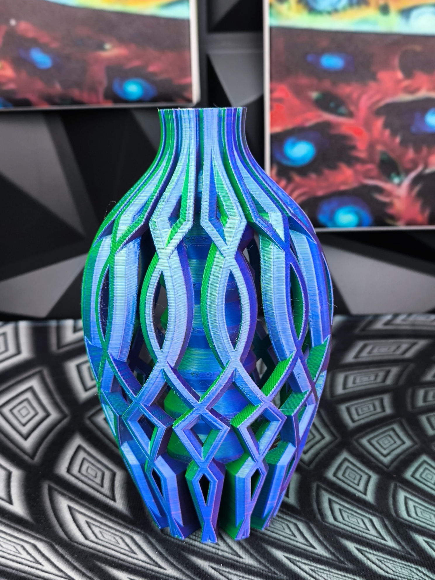 Moderne Design Vase für Trocken- und Kunstblumen in vielen Farben aus Kunststoff Vista