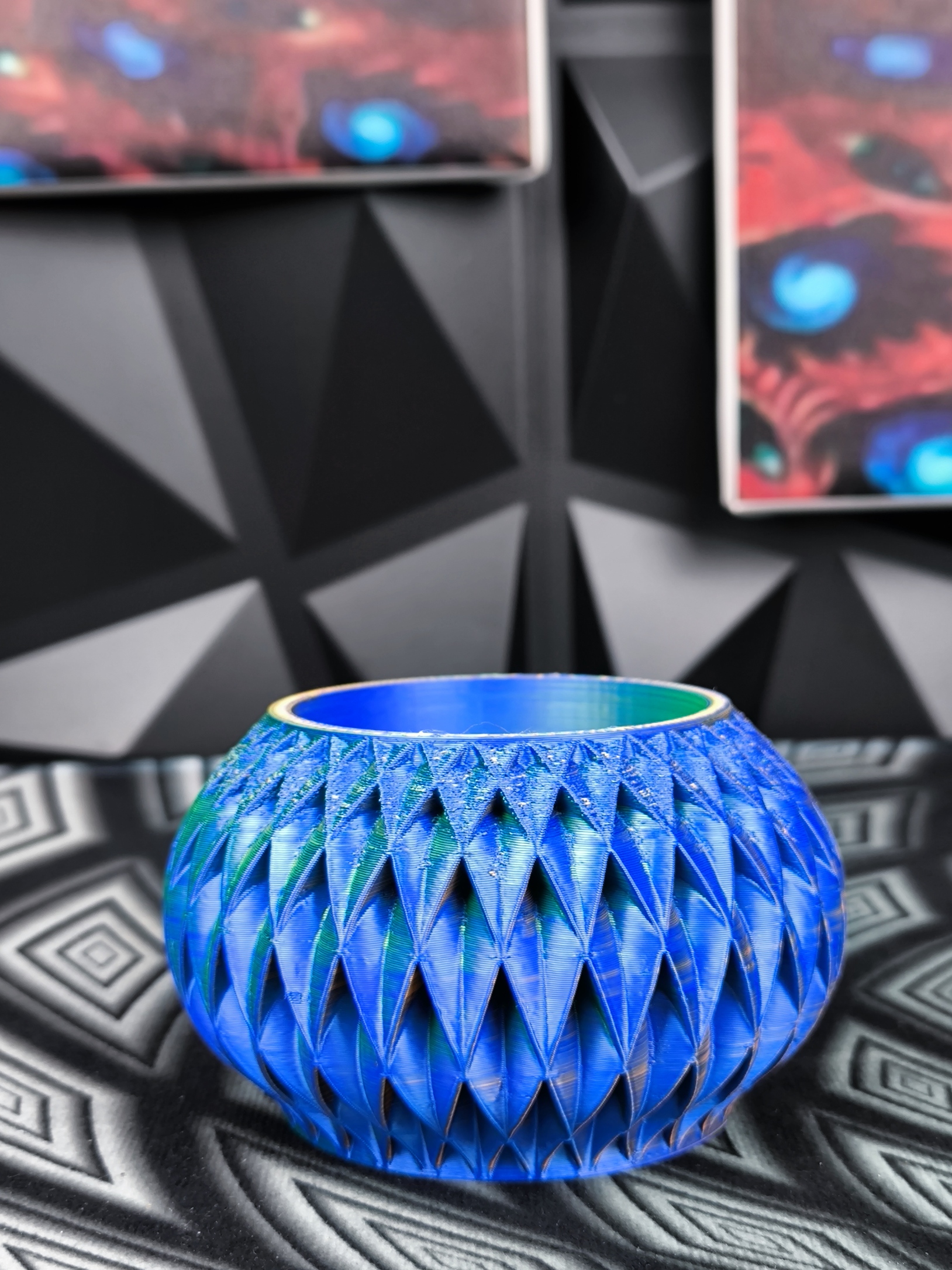 Moderne Design Blumentopf Vase für Trocken- und Kunstblumen in vielen Farben aus Kunststoff Velux Planter