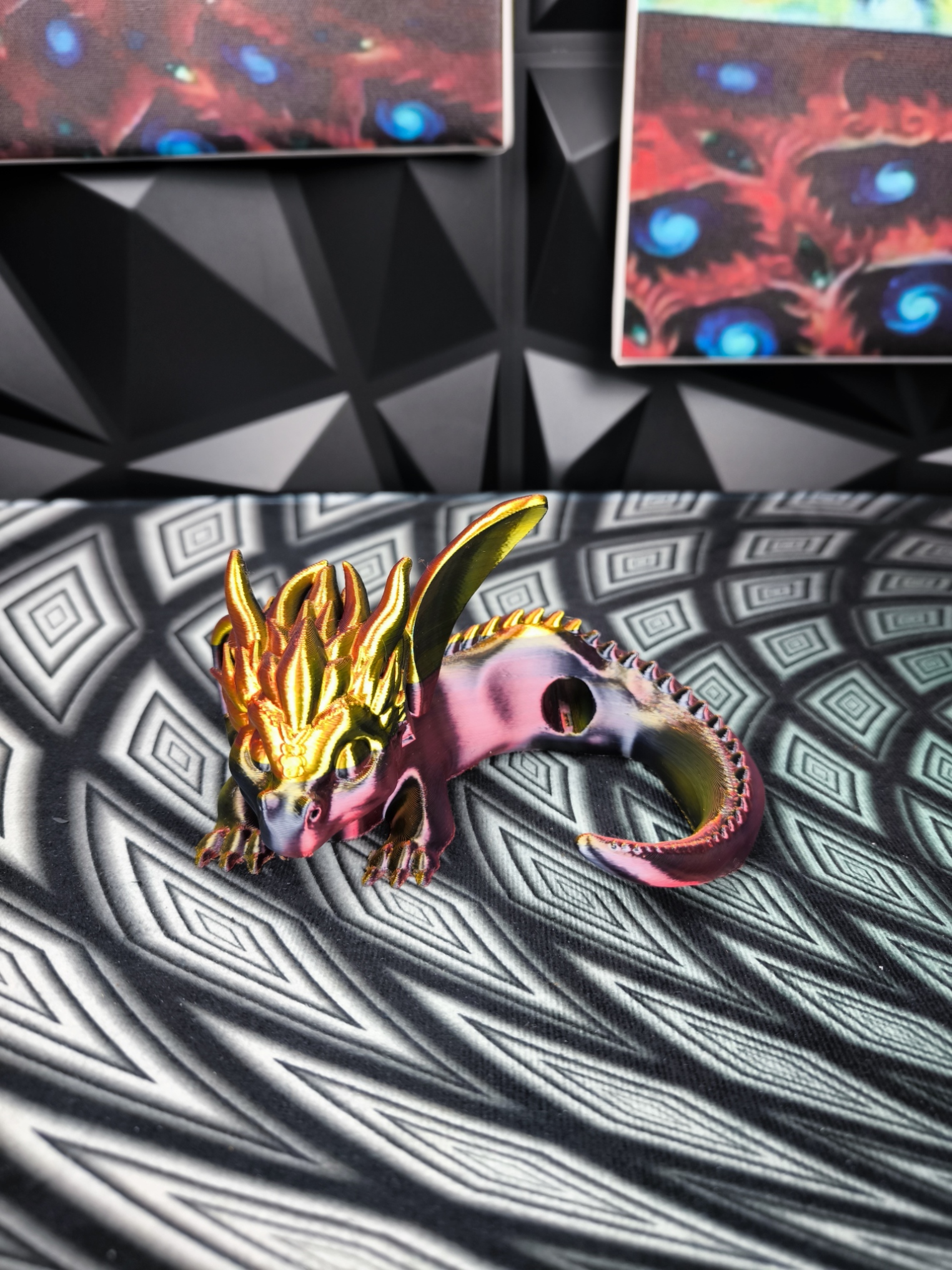 Drachenfigur "Unter den Flügeln von Hao" - kompatibel mit Apple Homepod mini