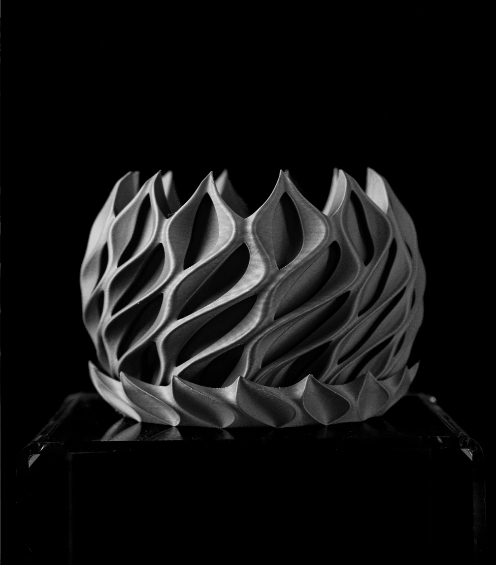 3D Design Blumentopf „Twisted Planter Pot“ – Moderne Vase/Übertopf aus dem Bergischen Land