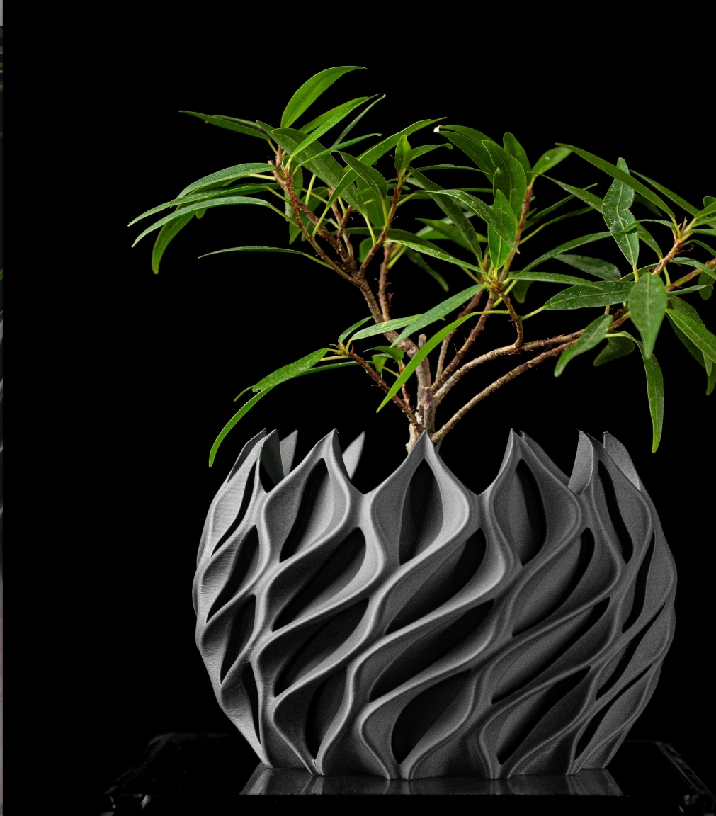 3D Design Blumentopf „Twisted Planter Pot“ – Moderne Vase/Übertopf aus dem Bergischen Land