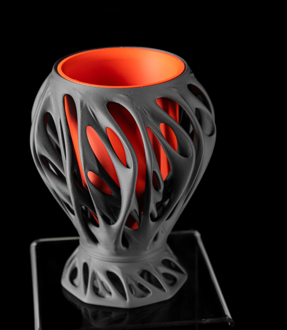 3D Design Blumentopf „Mantis Planter Pot“ – Moderne Vase/Übertopf aus dem Bergischen Land
