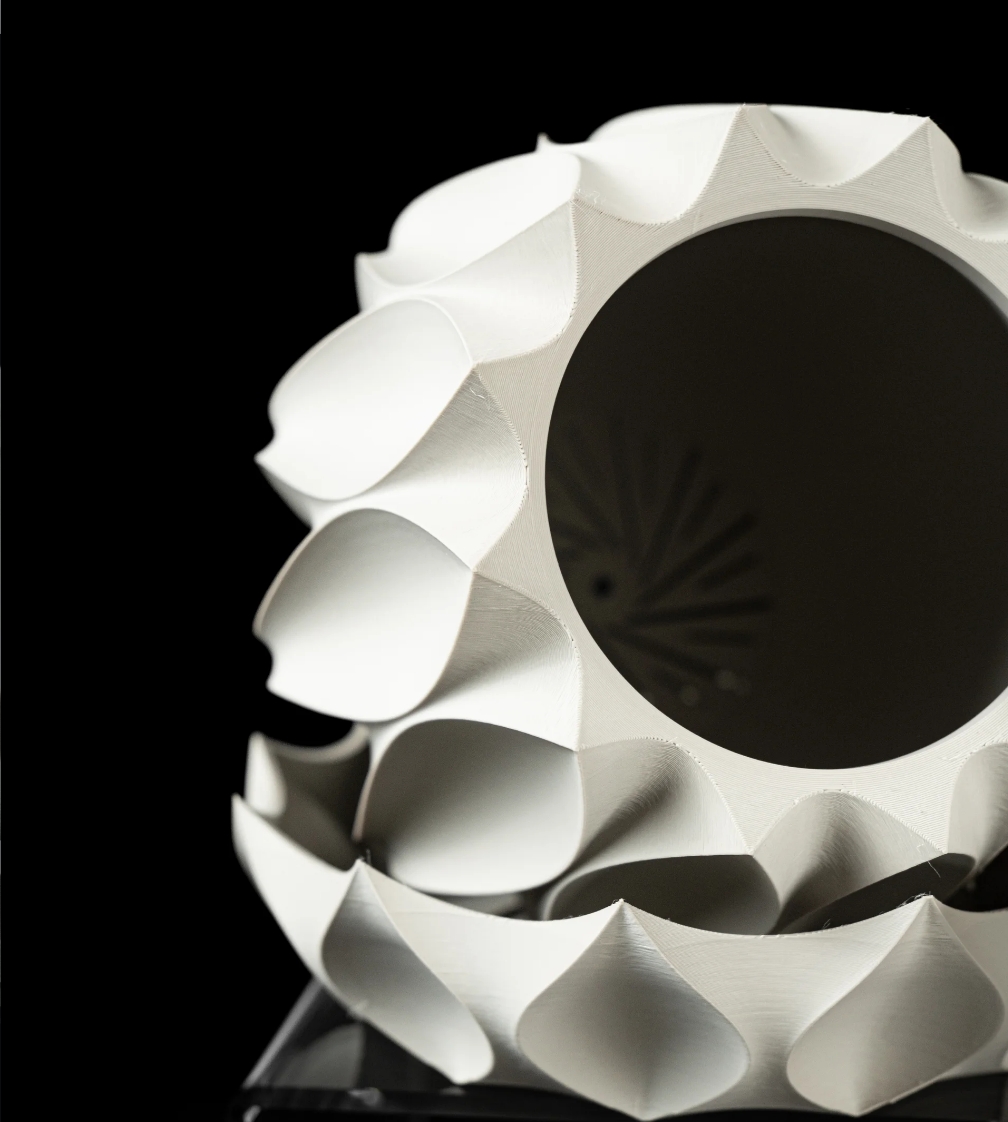 3D Design Blumentopf „Abyssal Planter Pot 02“ – Moderne Vase/Übertopf aus dem Bergischen Land