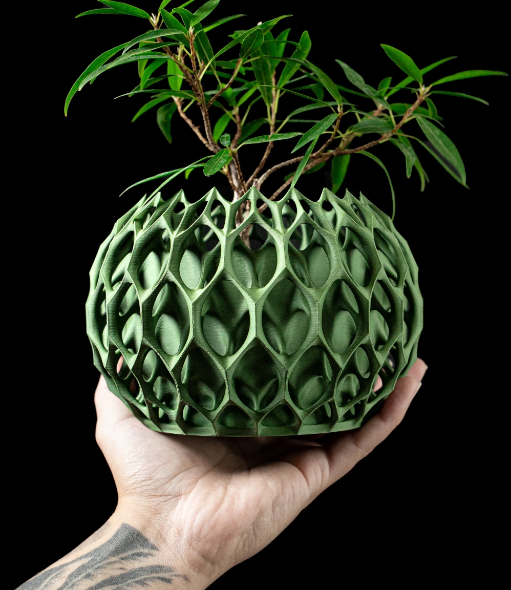 3D Design Blumentopf „Invader Planter Pot 02“ – Moderne Vase/Übertopf aus dem Bergischen Land
