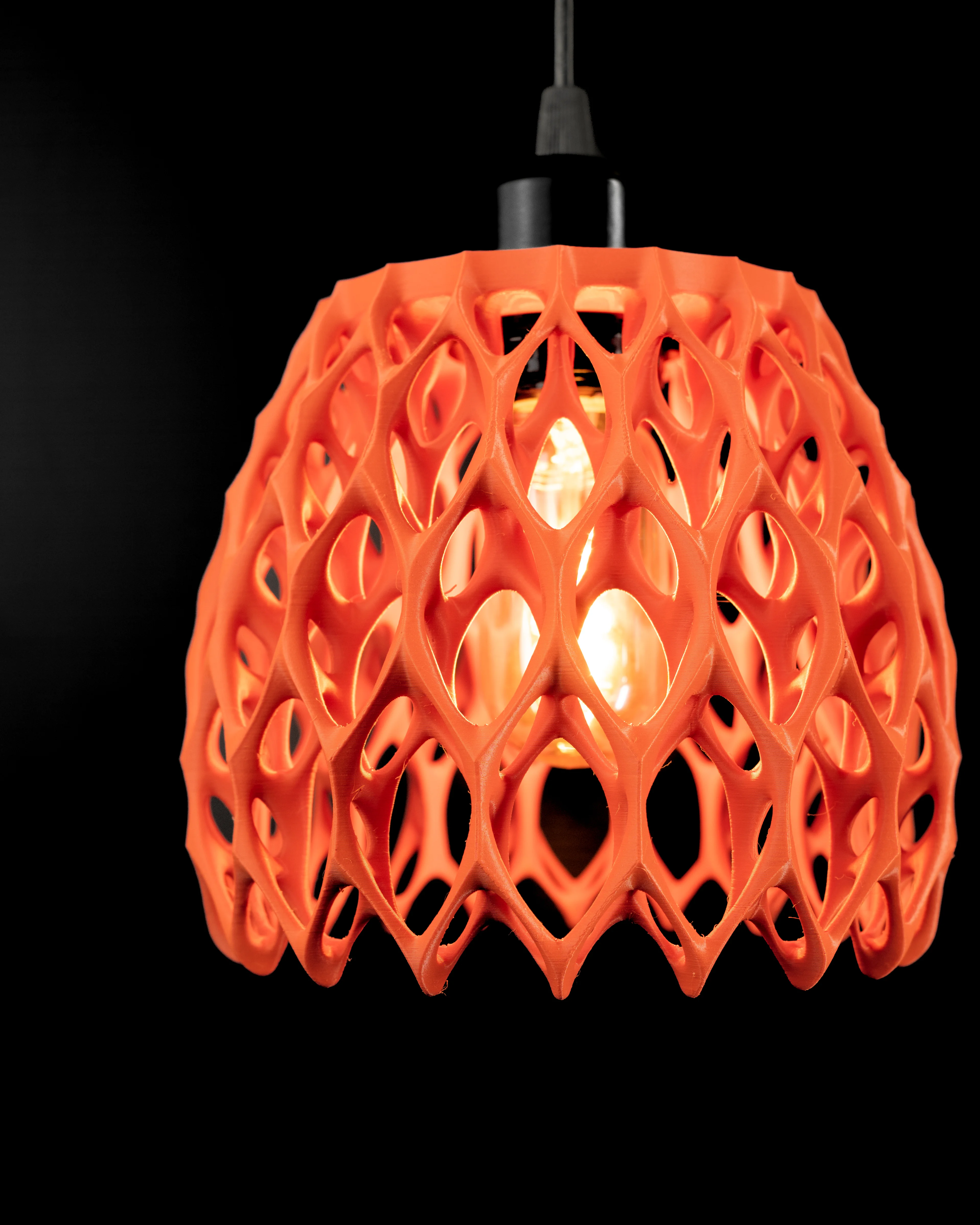 3D-gedruckter Lampenschirm in Wunschfarbe – Modernes geometrisches Invader Penda by MODERN MACHINE