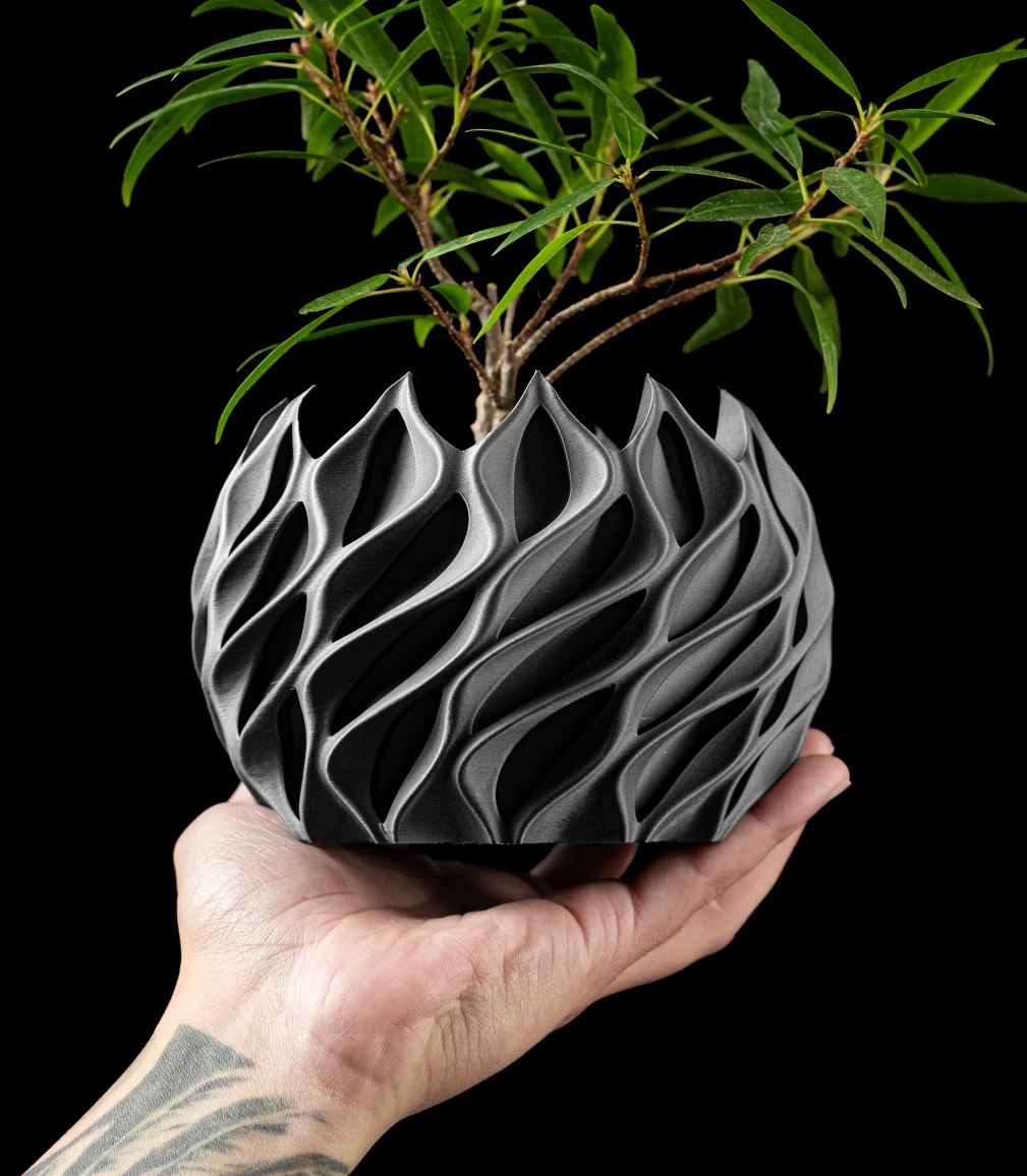 3D Design Blumentopf „Twisted Planter Pot“ – Moderne Vase/Übertopf aus dem Bergischen Land
