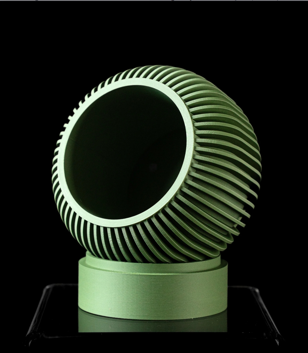 3D Design Blumentopf „Yuso Planter Pot 02“ – Moderne Vase/Übertopf aus dem Bergischen Land