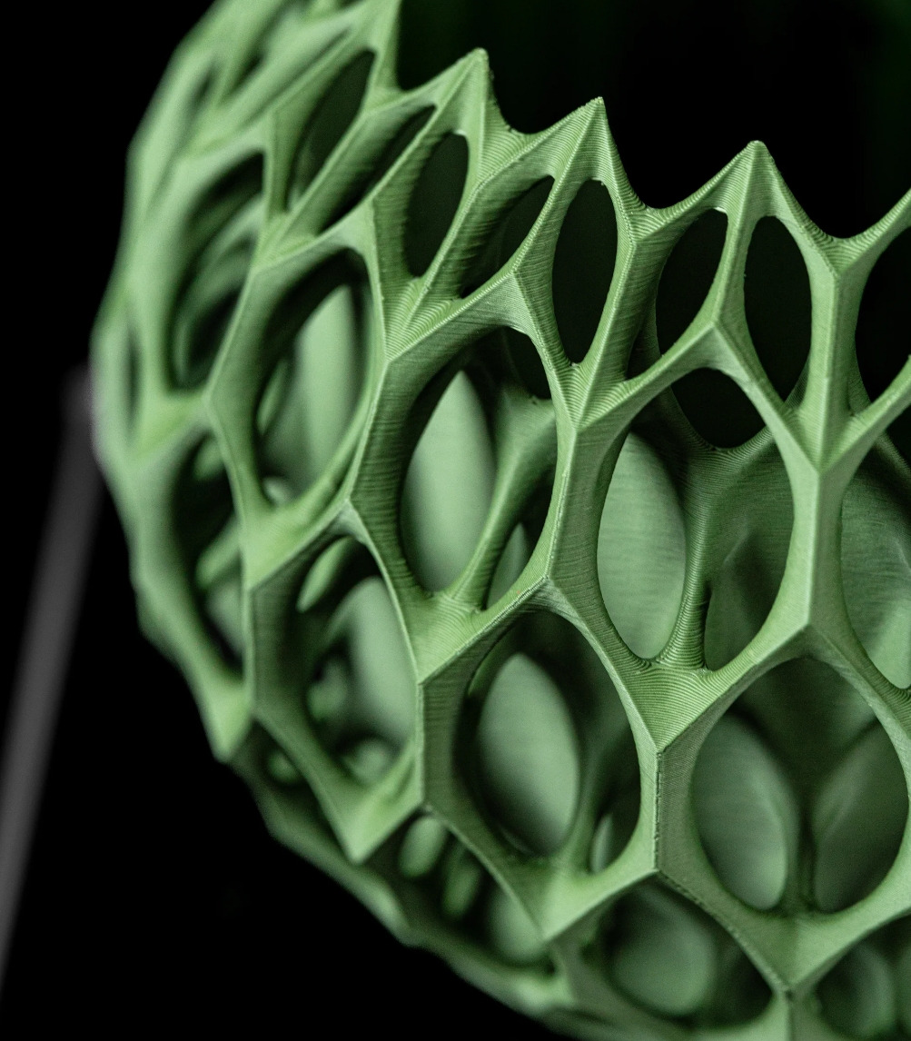3D Design Blumentopf „Invader Planter Pot 02“ – Moderne Vase/Übertopf aus dem Bergischen Land