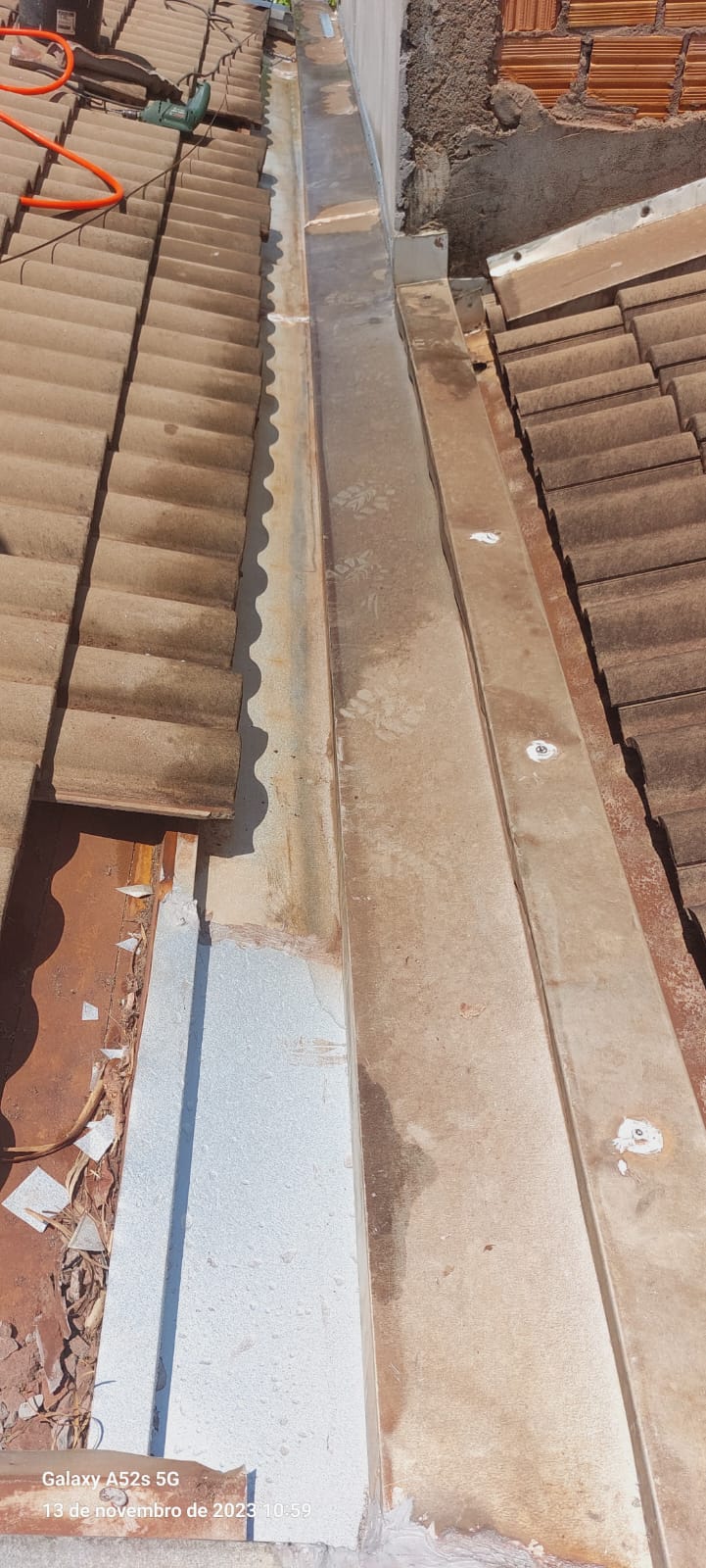 Limpeza e manutenção em Calhas