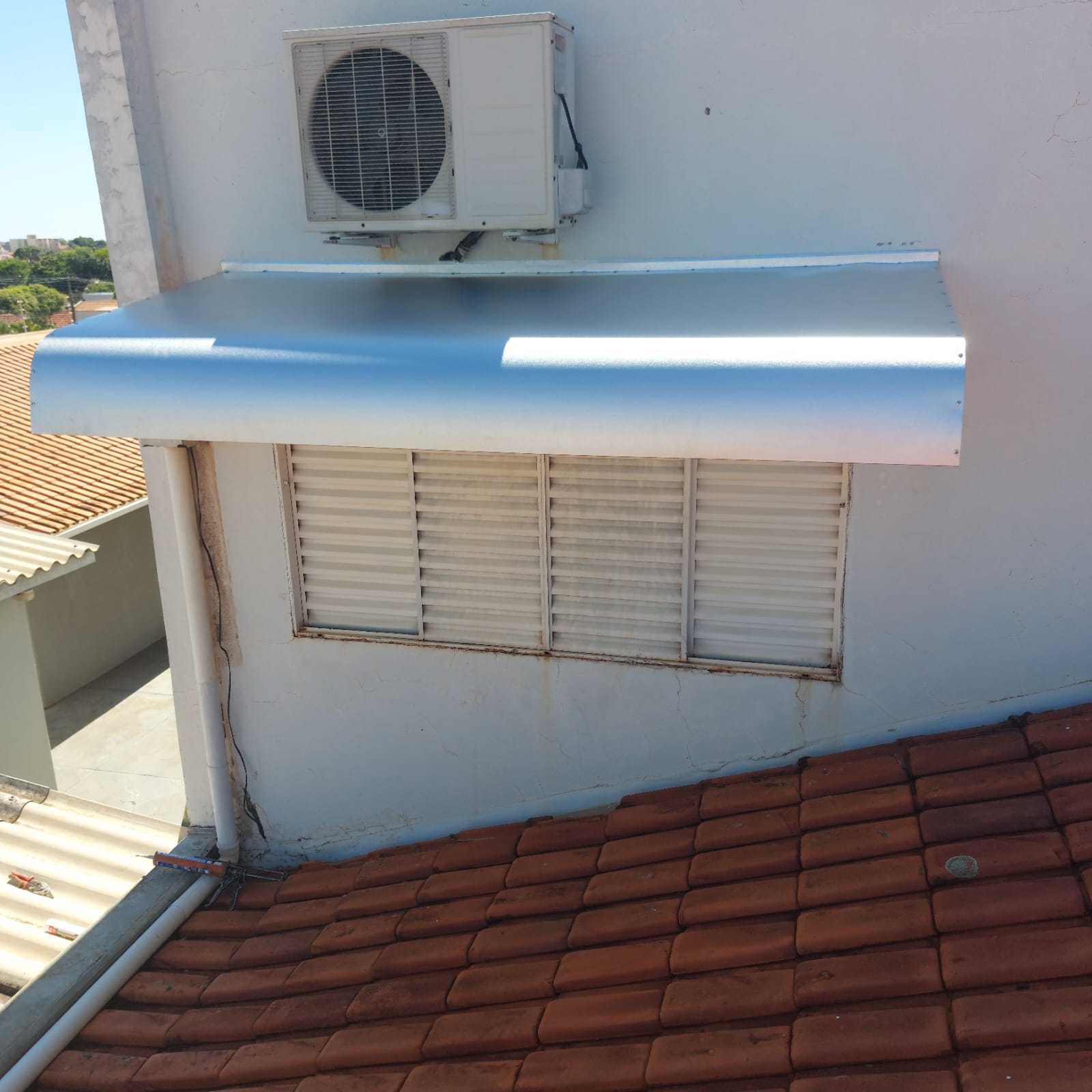 Toldo com revestimento em Chapa Galvalume