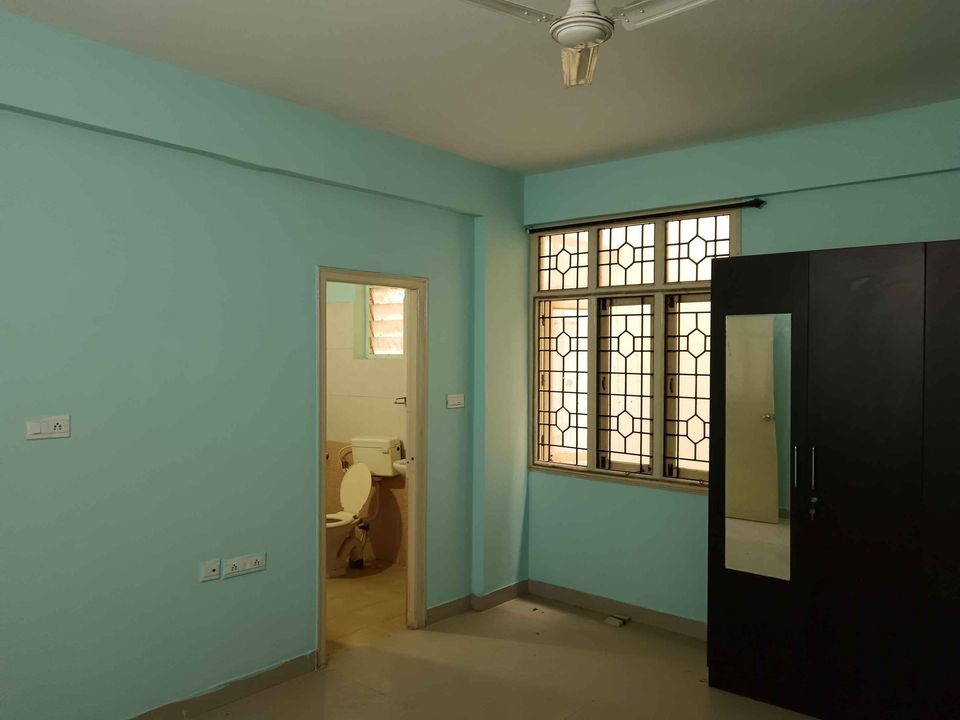 2bhk semifurnished flat for rent near Lumbini Garden