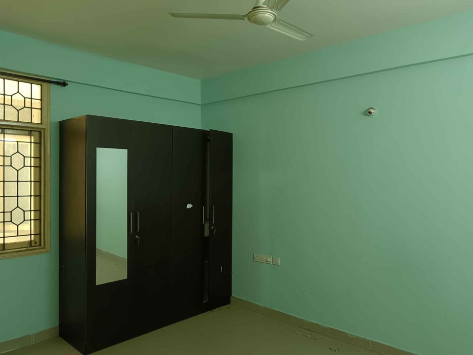 2bhk semifurnished flat for rent near Lumbini Garden