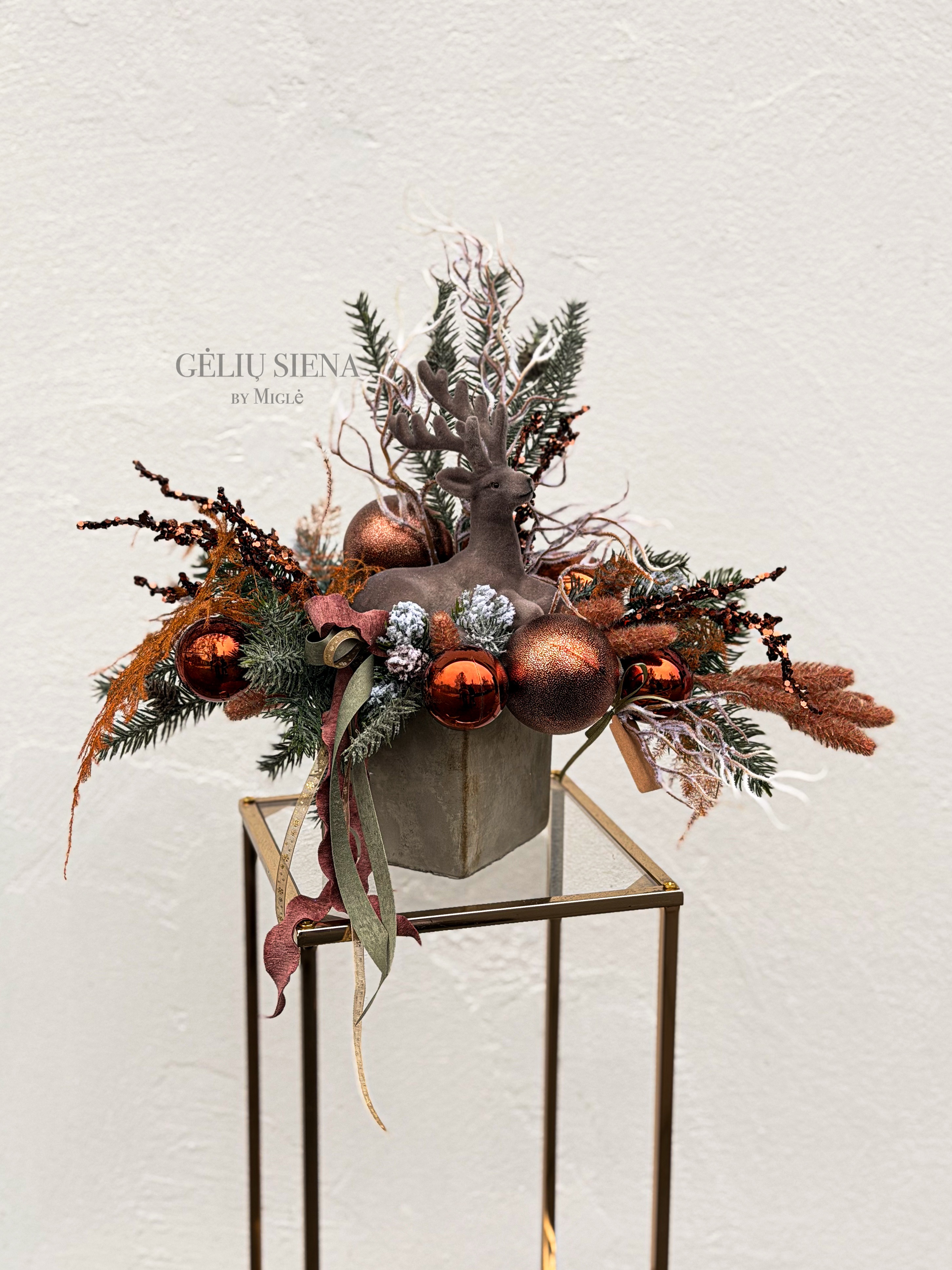 Kalėdinė kompozicija su elniuku