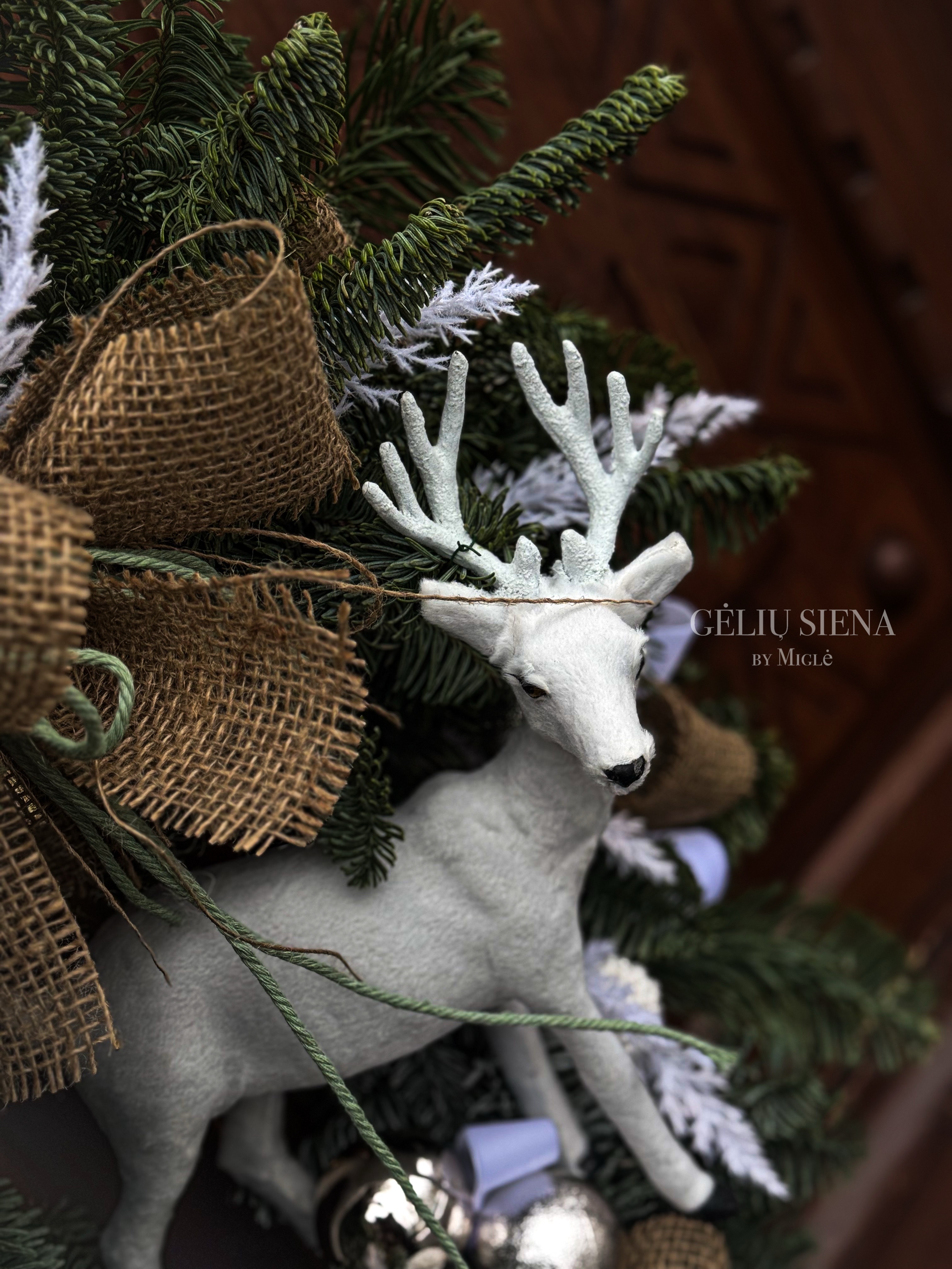 Kalėdinis pakabinamas vainikas