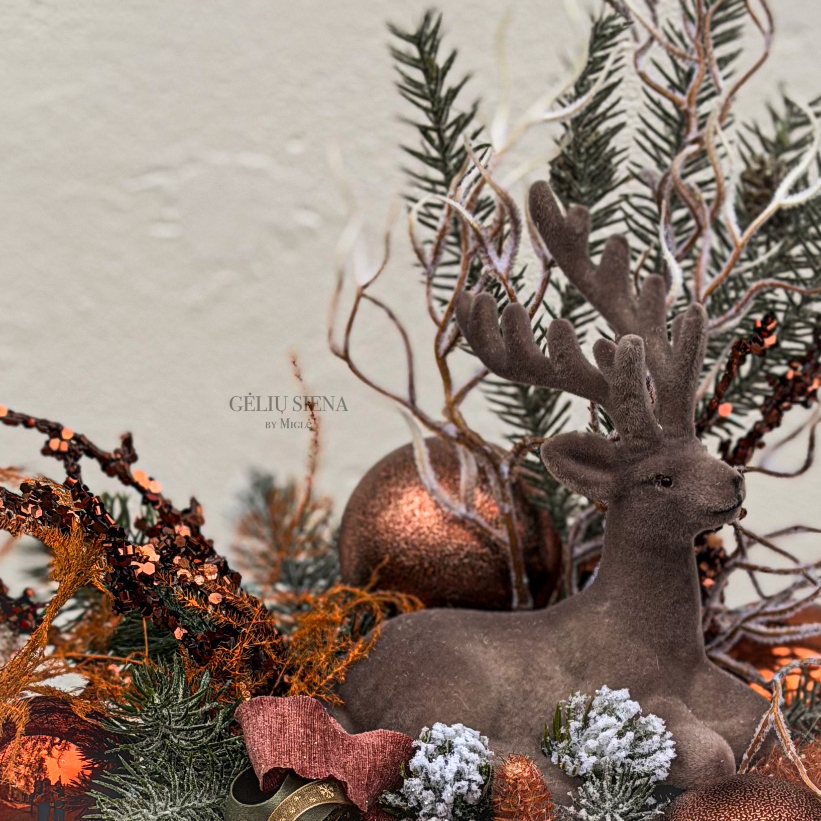 Kalėdinė kompozicija su elniuku