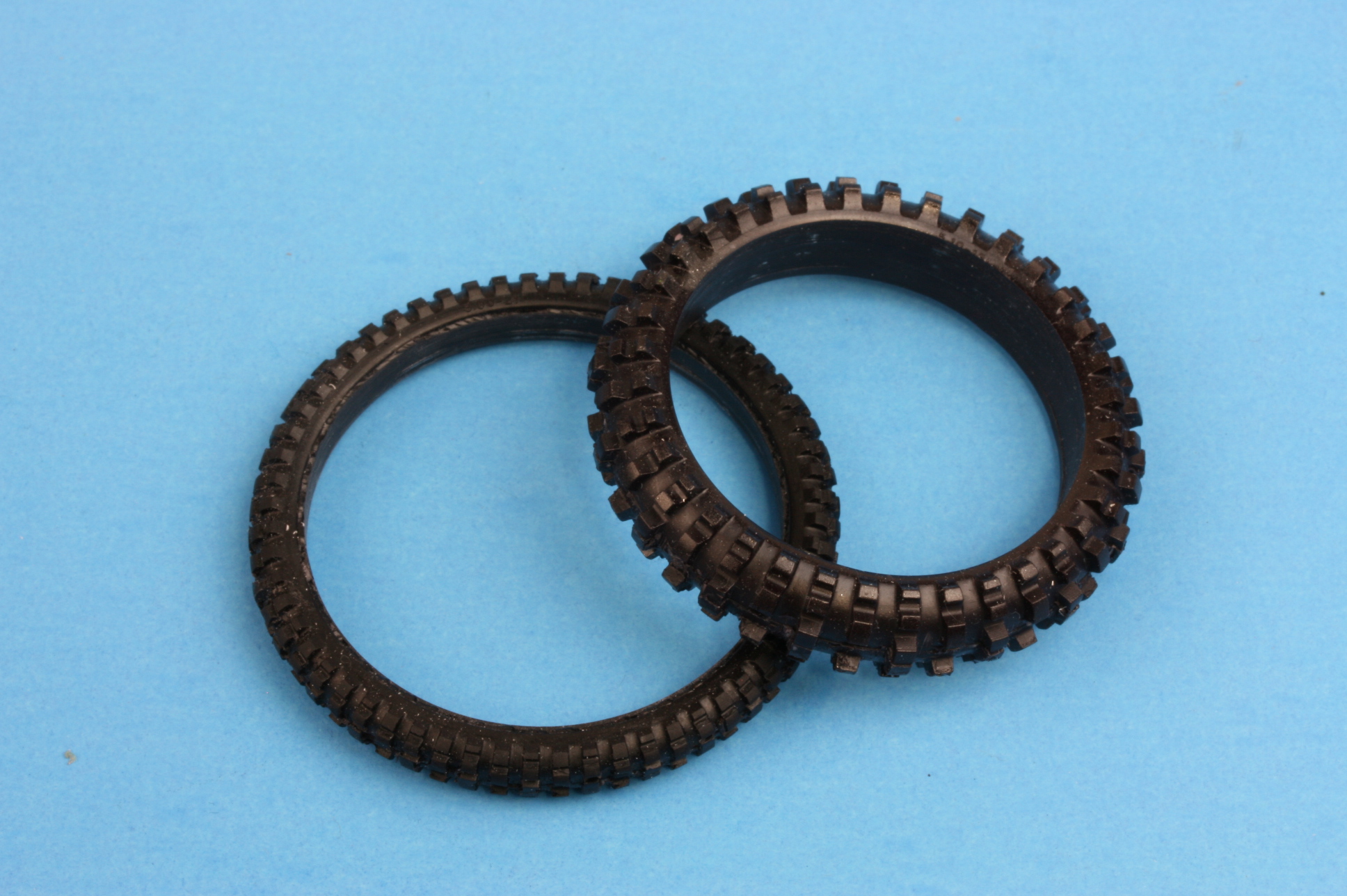 Knobby Tire Set, Modern, 1:12