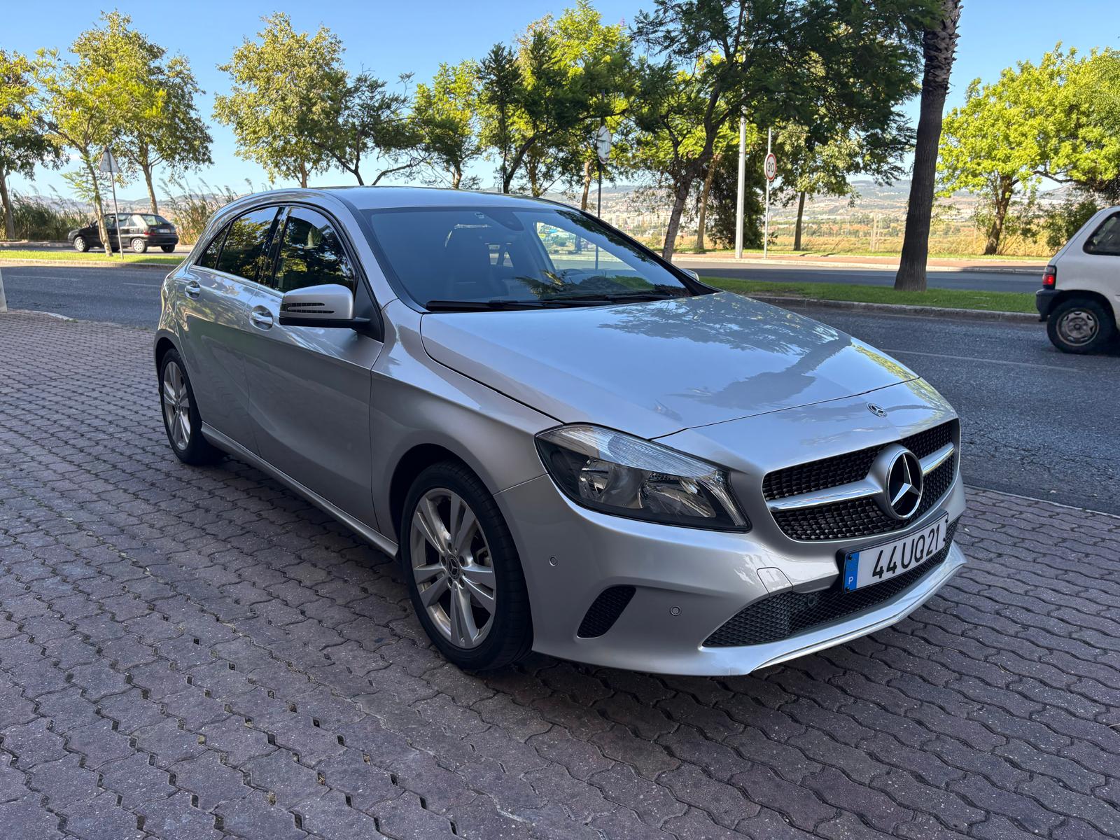 Mercedes-Benz A 180d