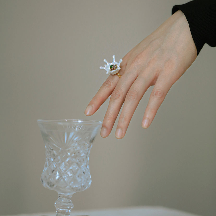 "Splashes Unleashed" - Exquisite Artisanal Silver White Ceramic Adjustable Ring