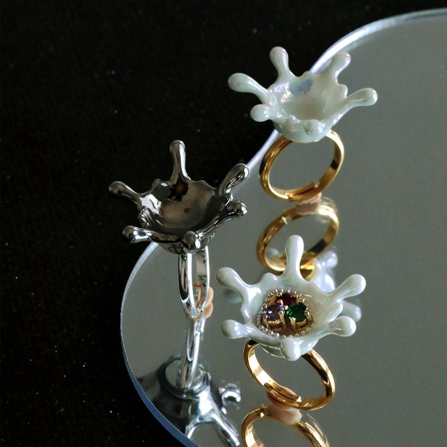 "Splashes Unleashed" - Exquisite Artisanal Silver White Ceramic Adjustable Ring