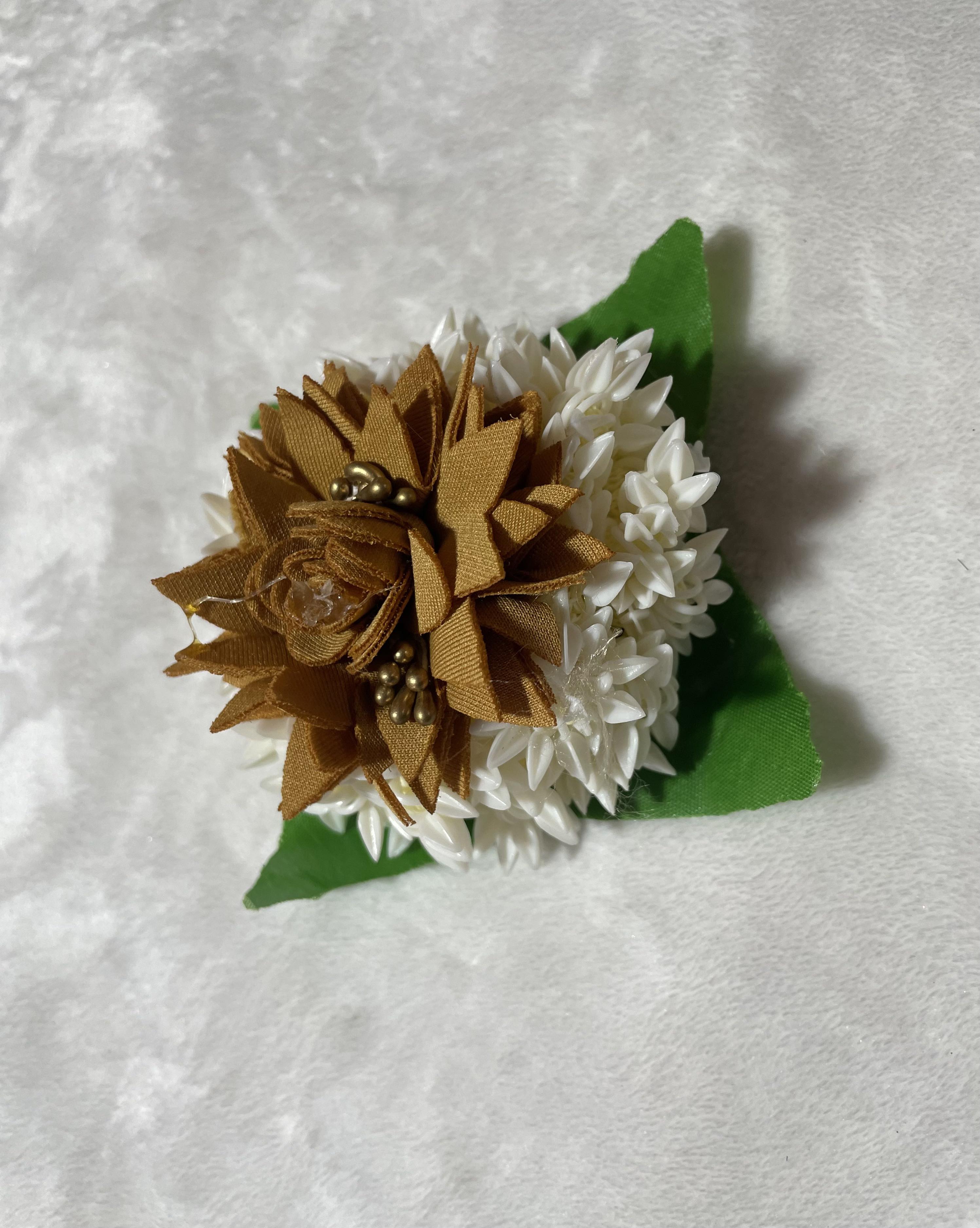 Fleurs marron 
