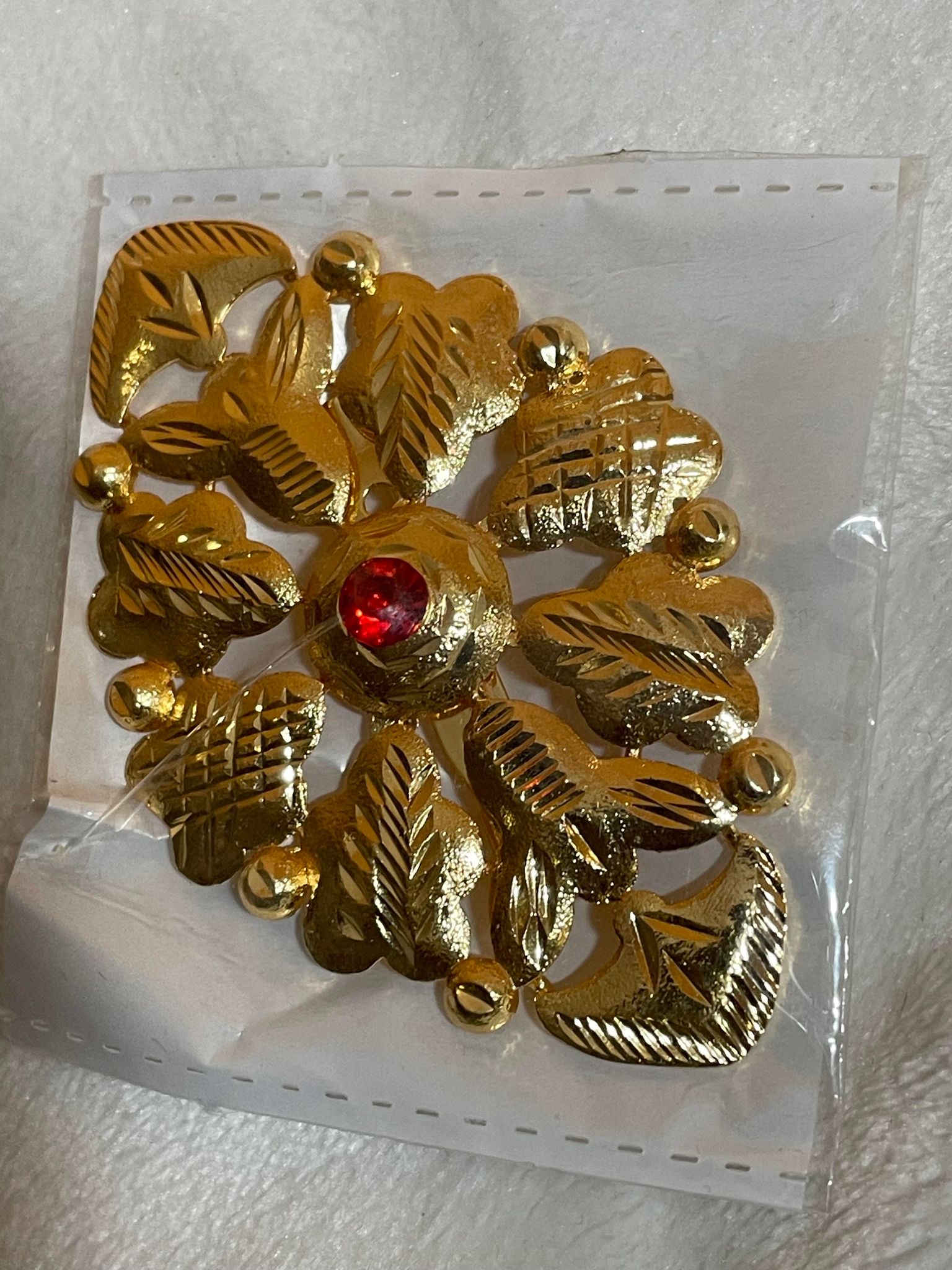 Broche en or N9