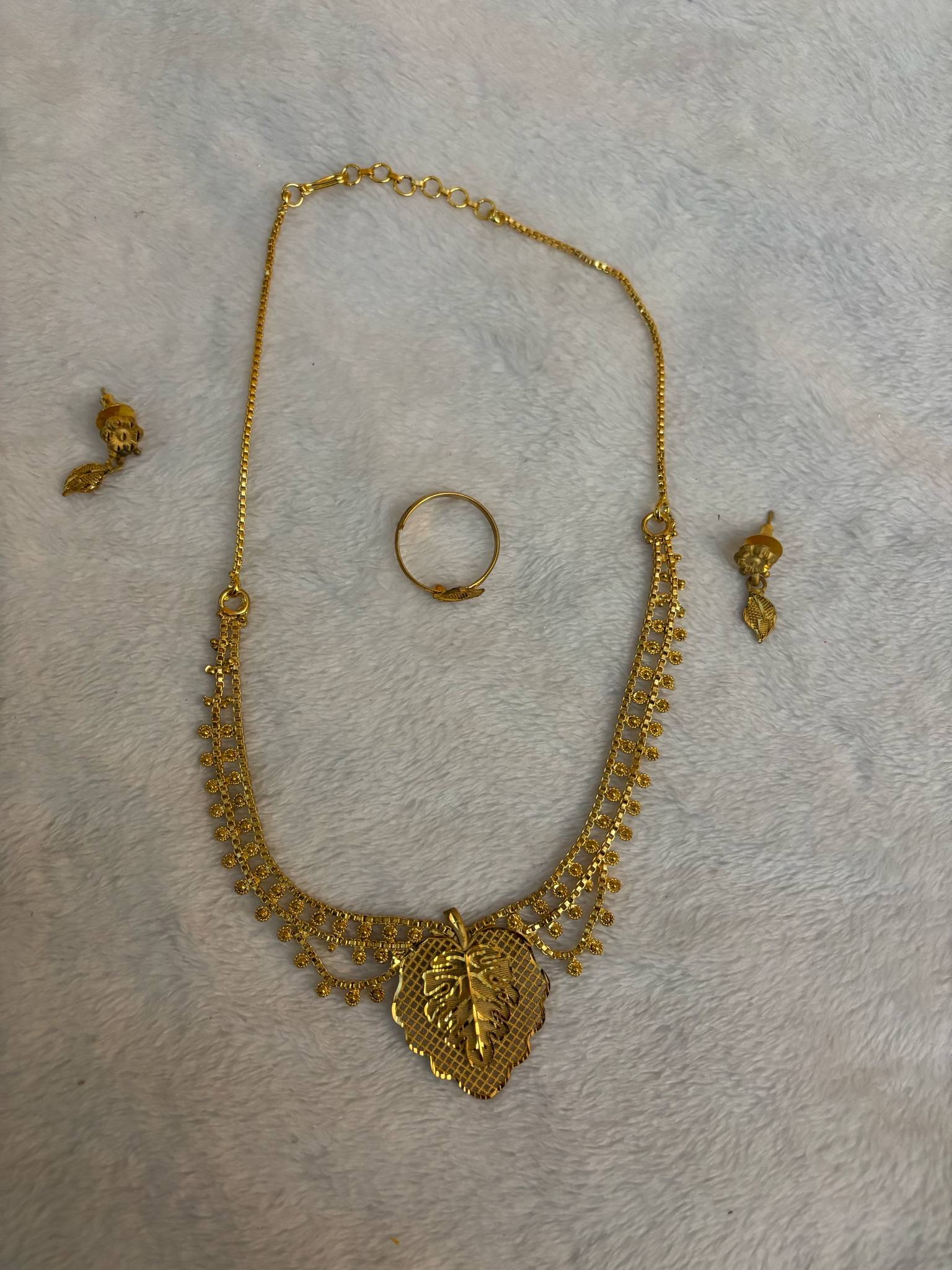 collier en or N16