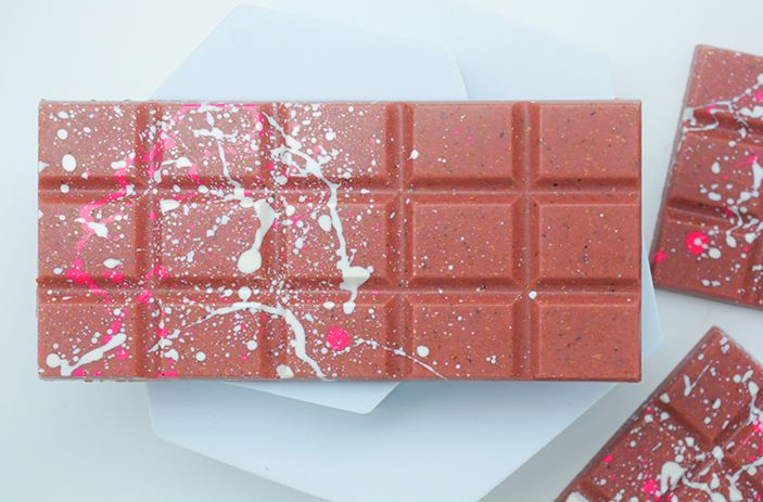 RUBY ROSE CALLEBAUT CHOCOLATE BAR