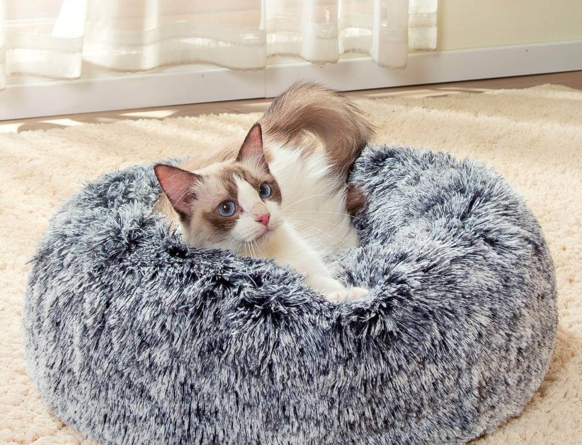 23'' Calming Dog Cat Bed - Indoor Washable Donut Dog Bed with Fluffy Faux Fur Plush, Round Anti Anxiety Pets Bed, Warming Cuddler Cushion Bed for Small Medium Dogs and Cats Kittens Puppy, Grey