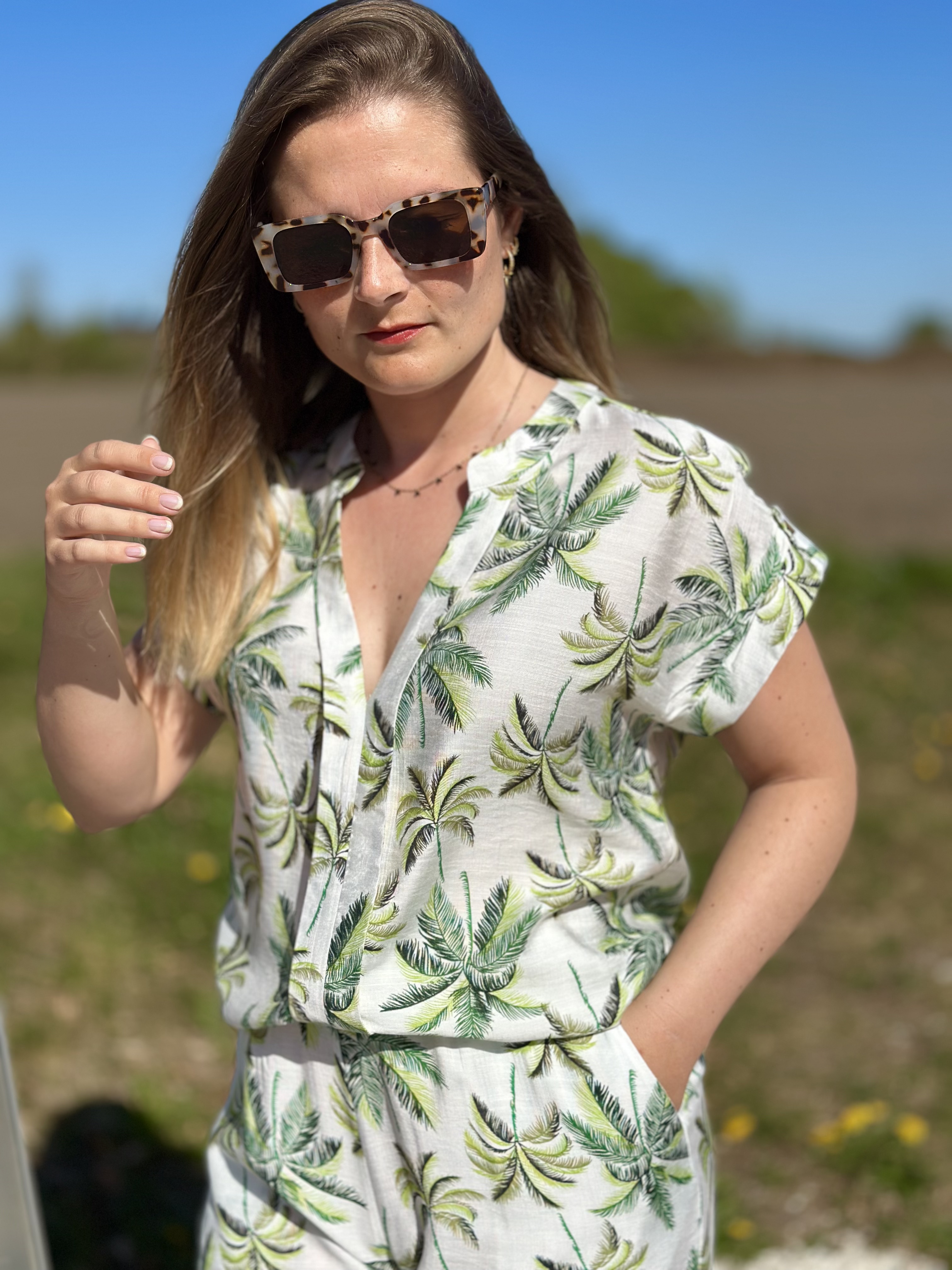 Chemise à motifs de feuilles de palmier