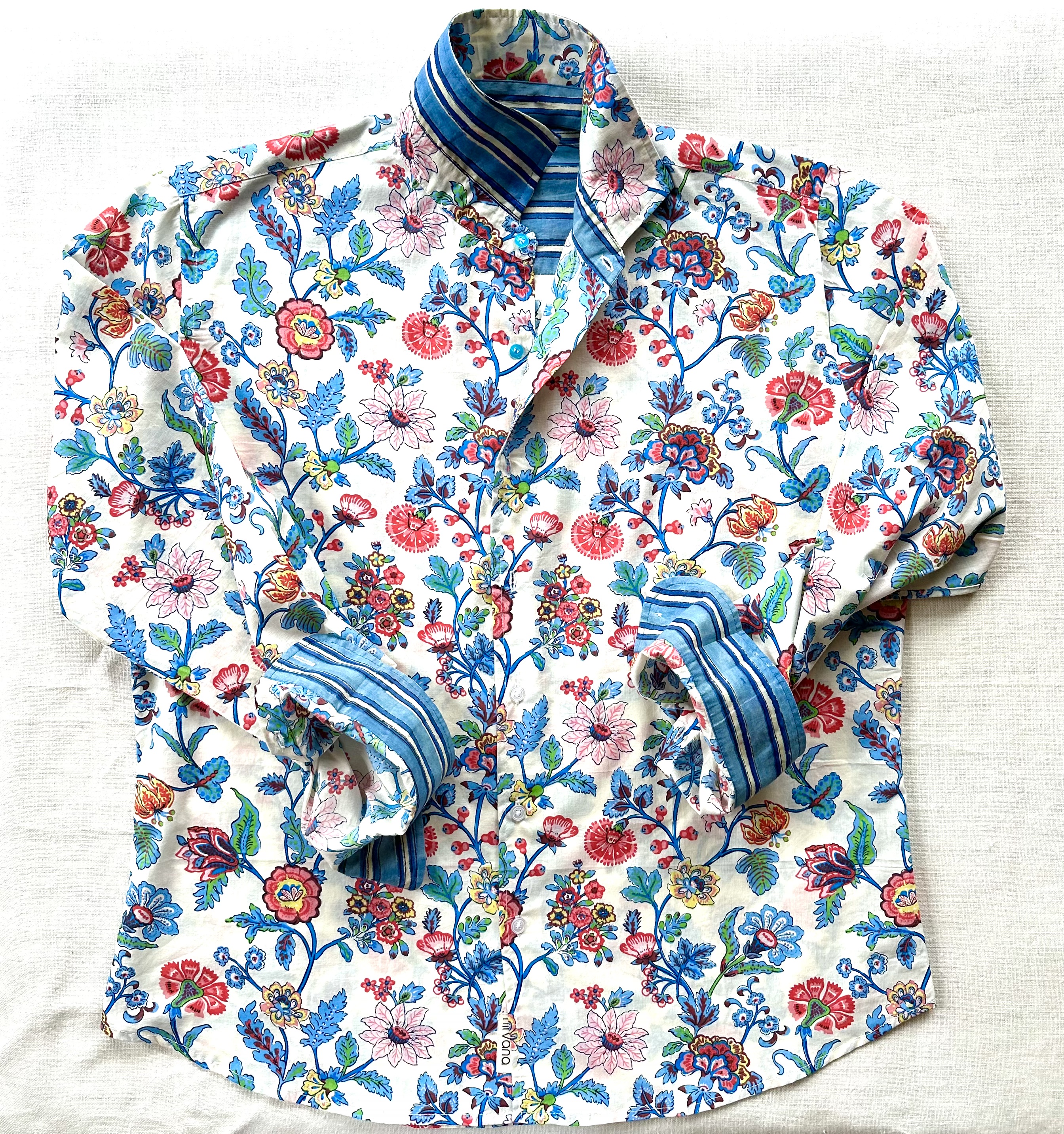 Chemise à motifs floraux
