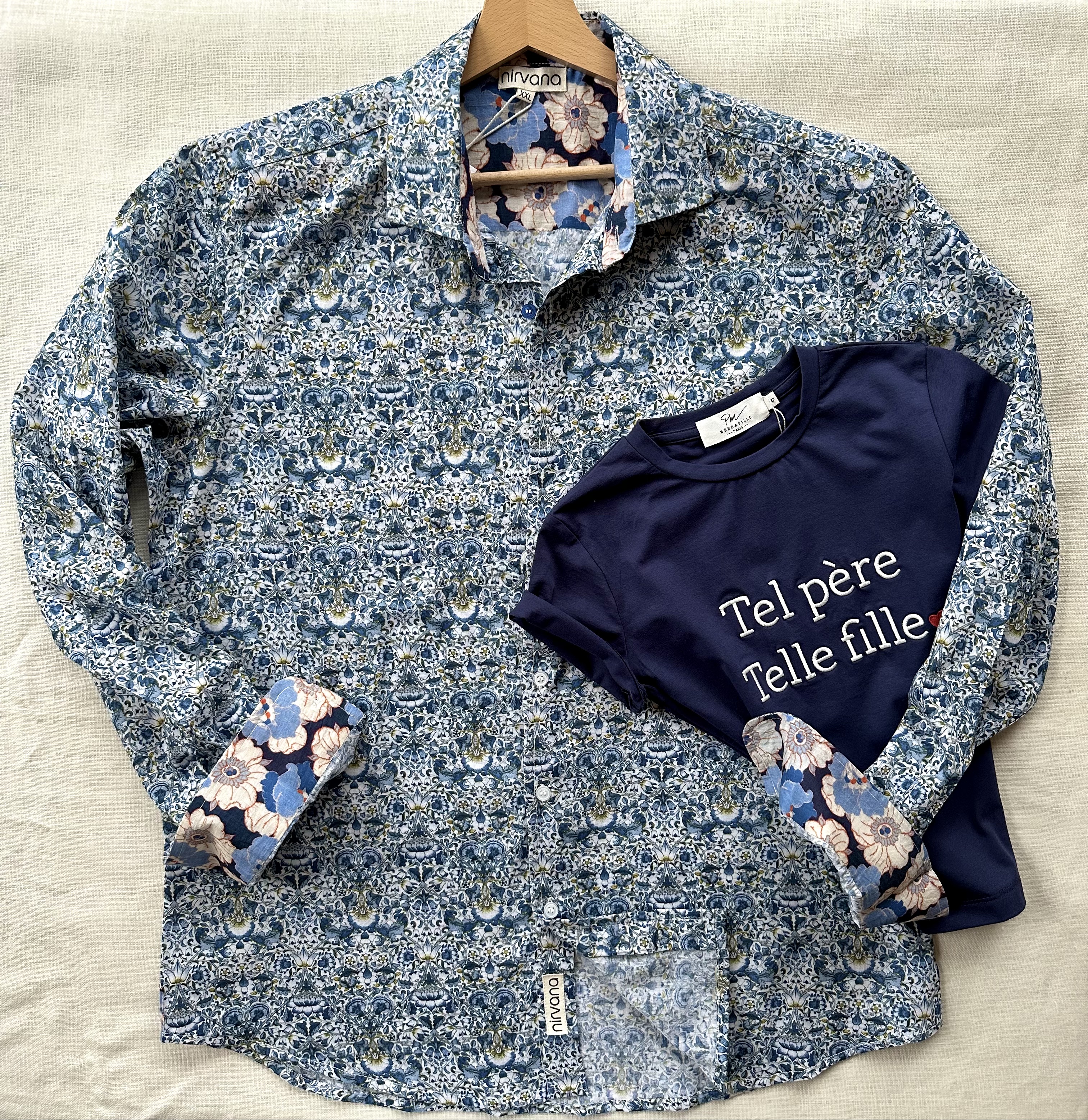 Chemise à motifs floraux
