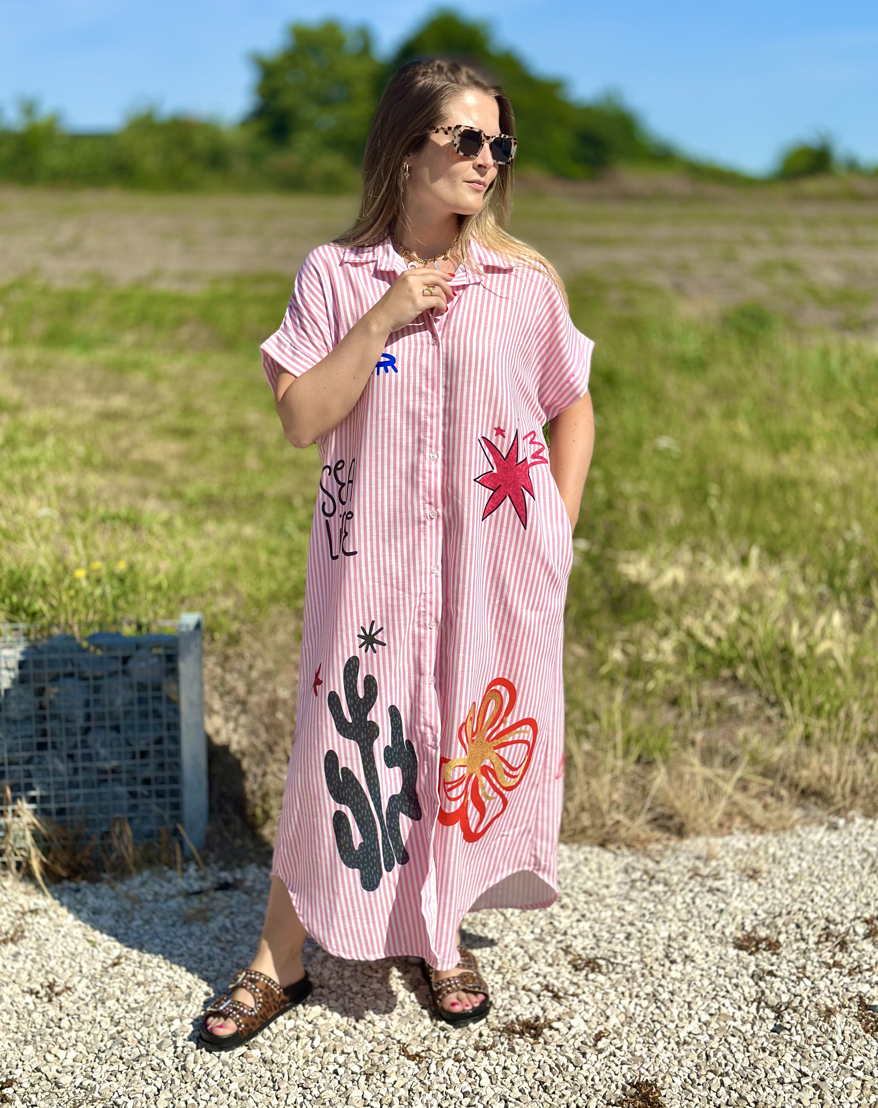 Robe chemise rayée brodée