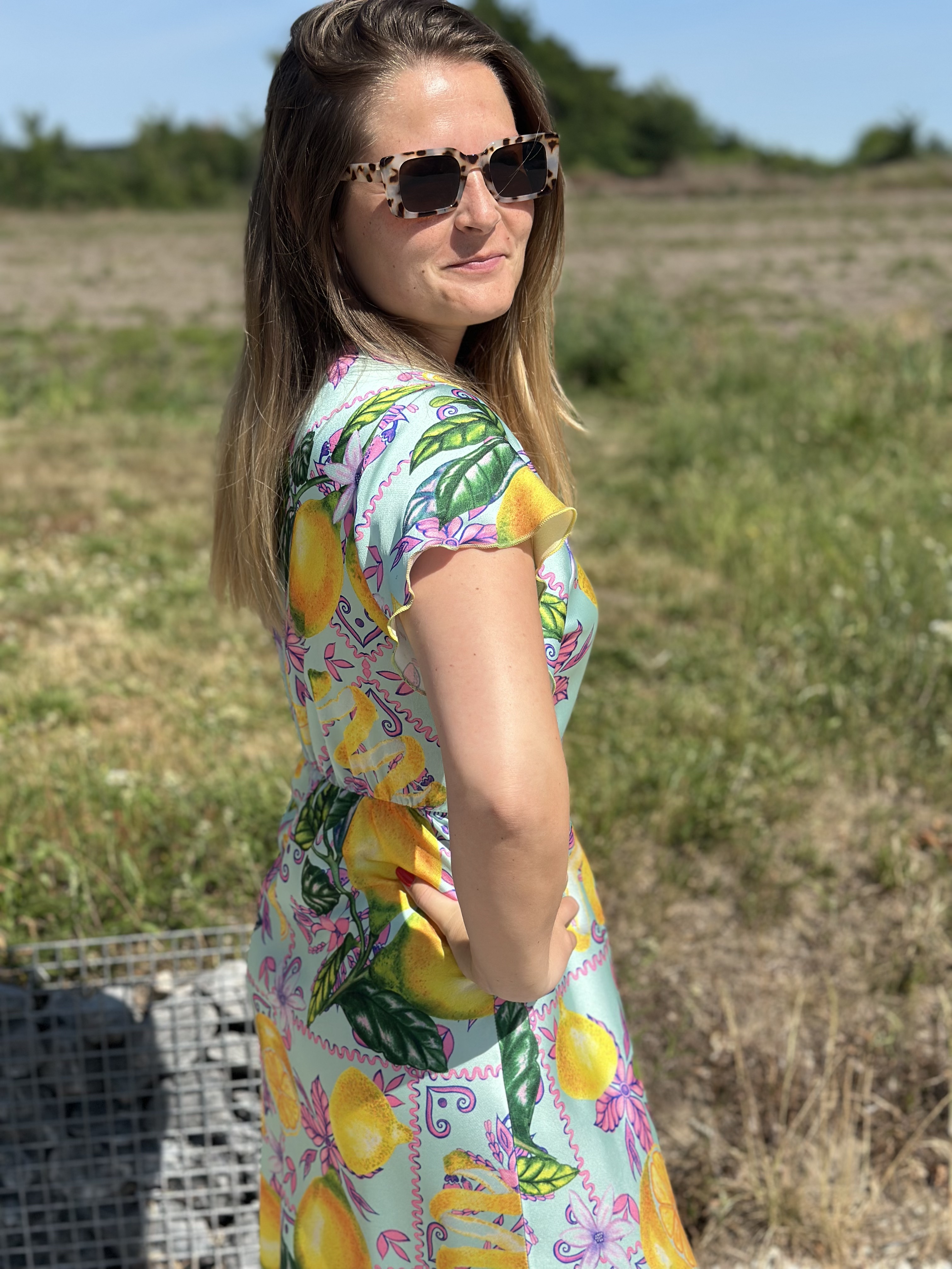 Robe longue imprimée citrons en satin