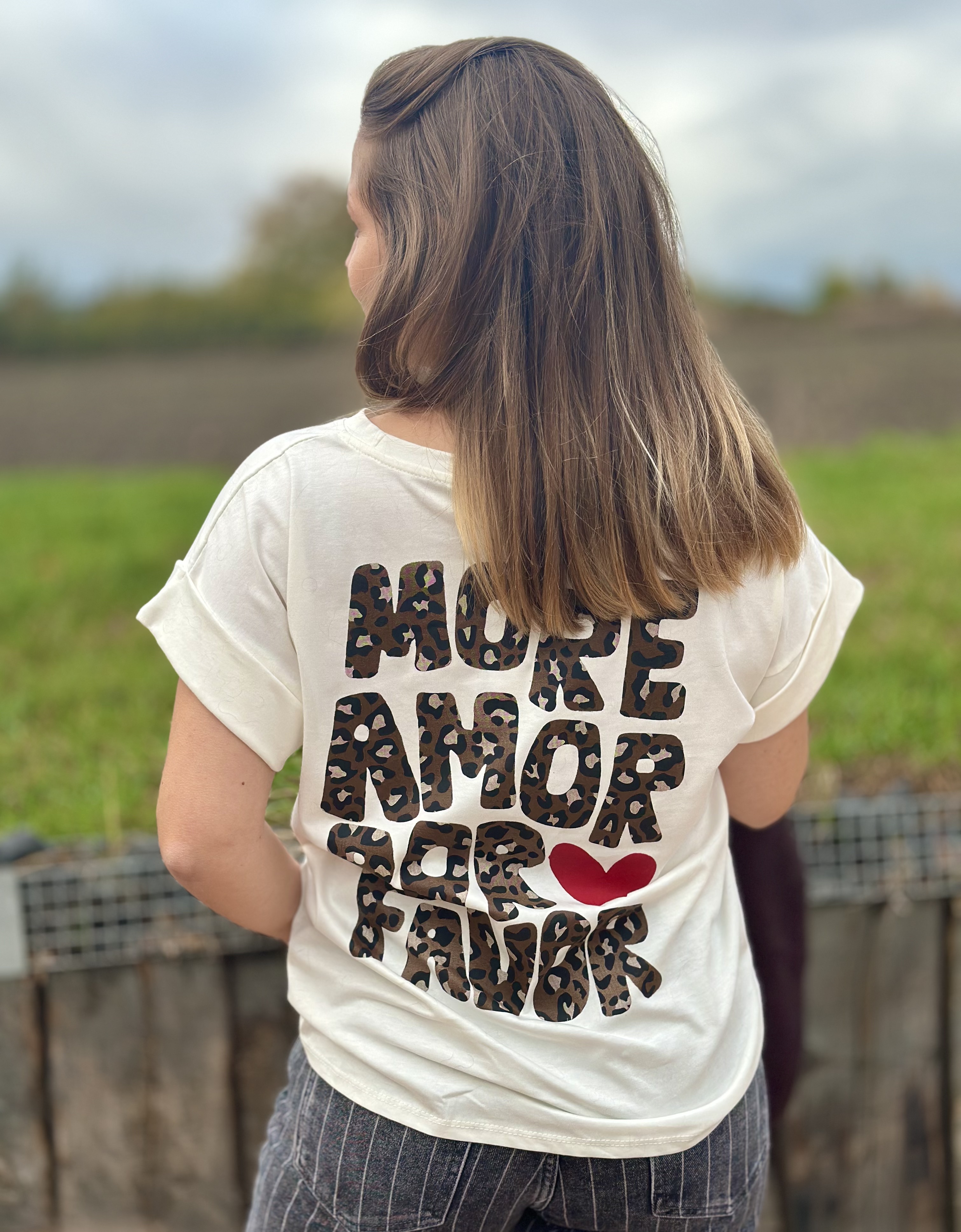 T-shirt blanc imprimé "Amor"